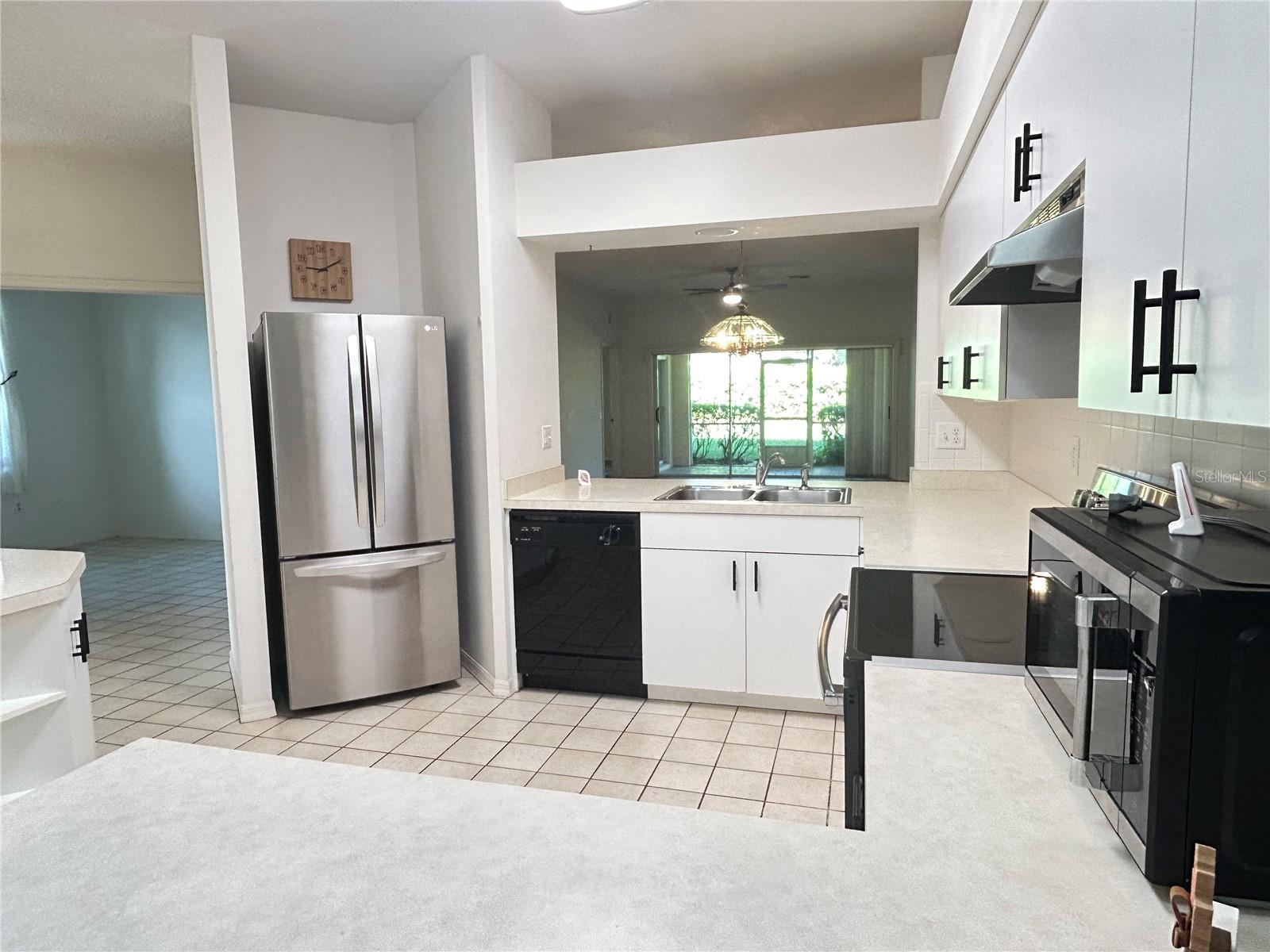 Image 3 of 19 For 13 Enclave Drive