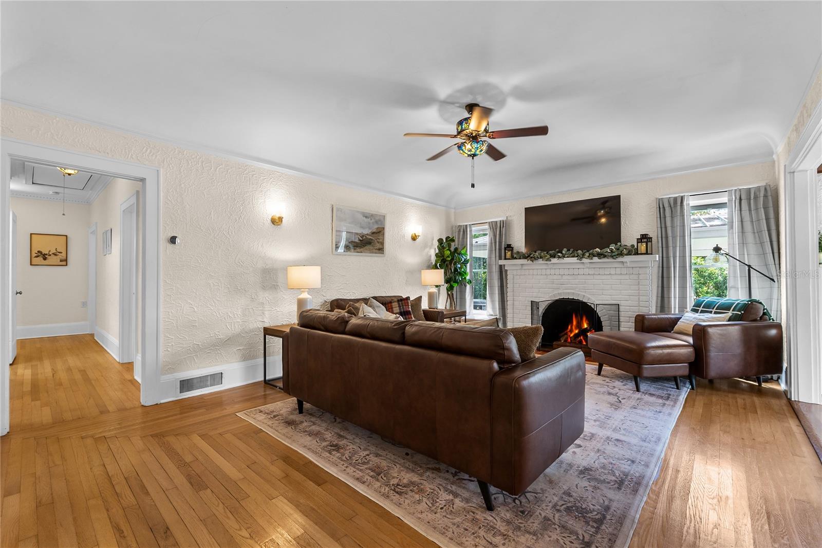 Image 8 of 45 For 1806 17th Street Nw