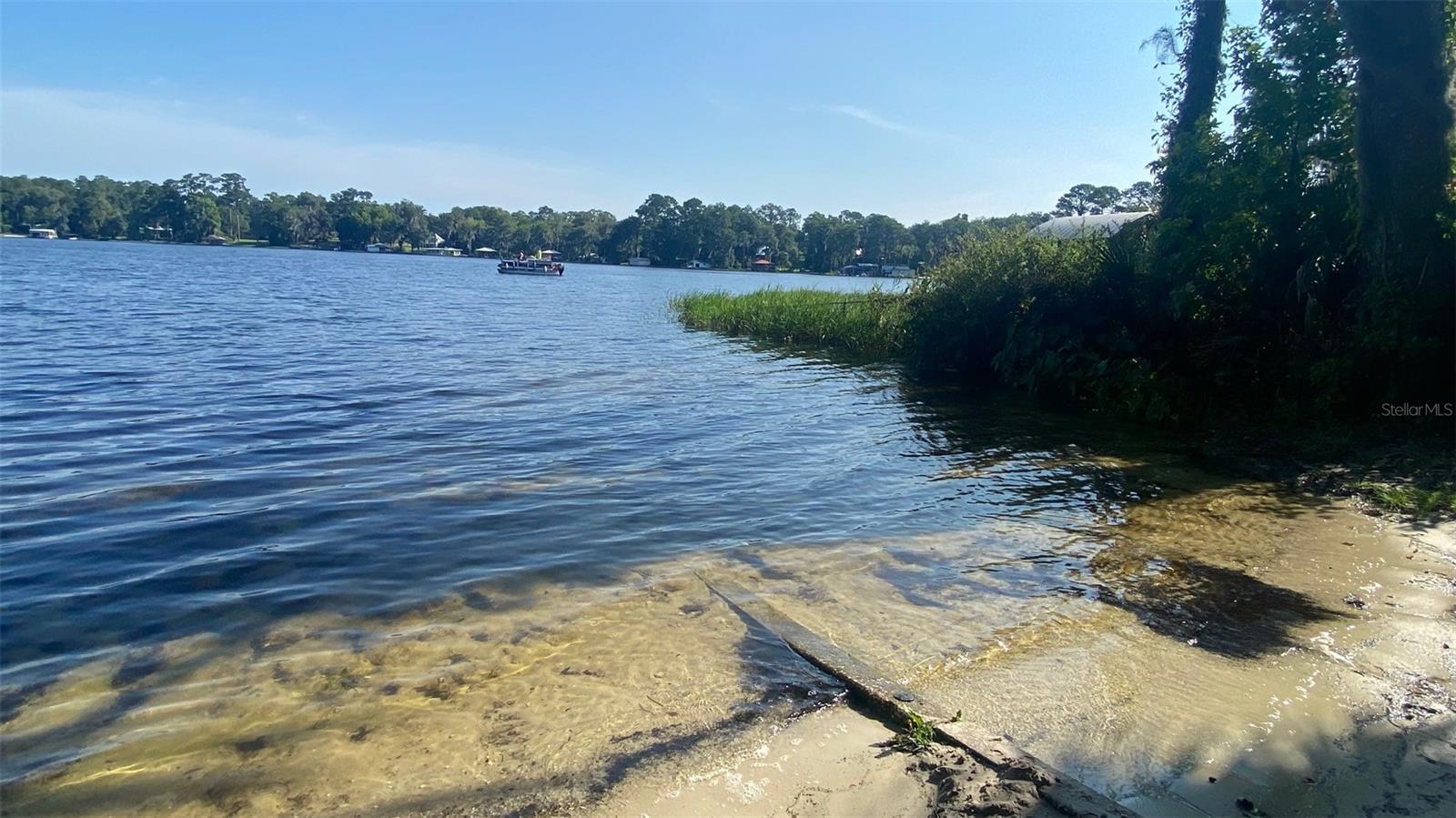 Image 37 of 50 For 404 Grove Street