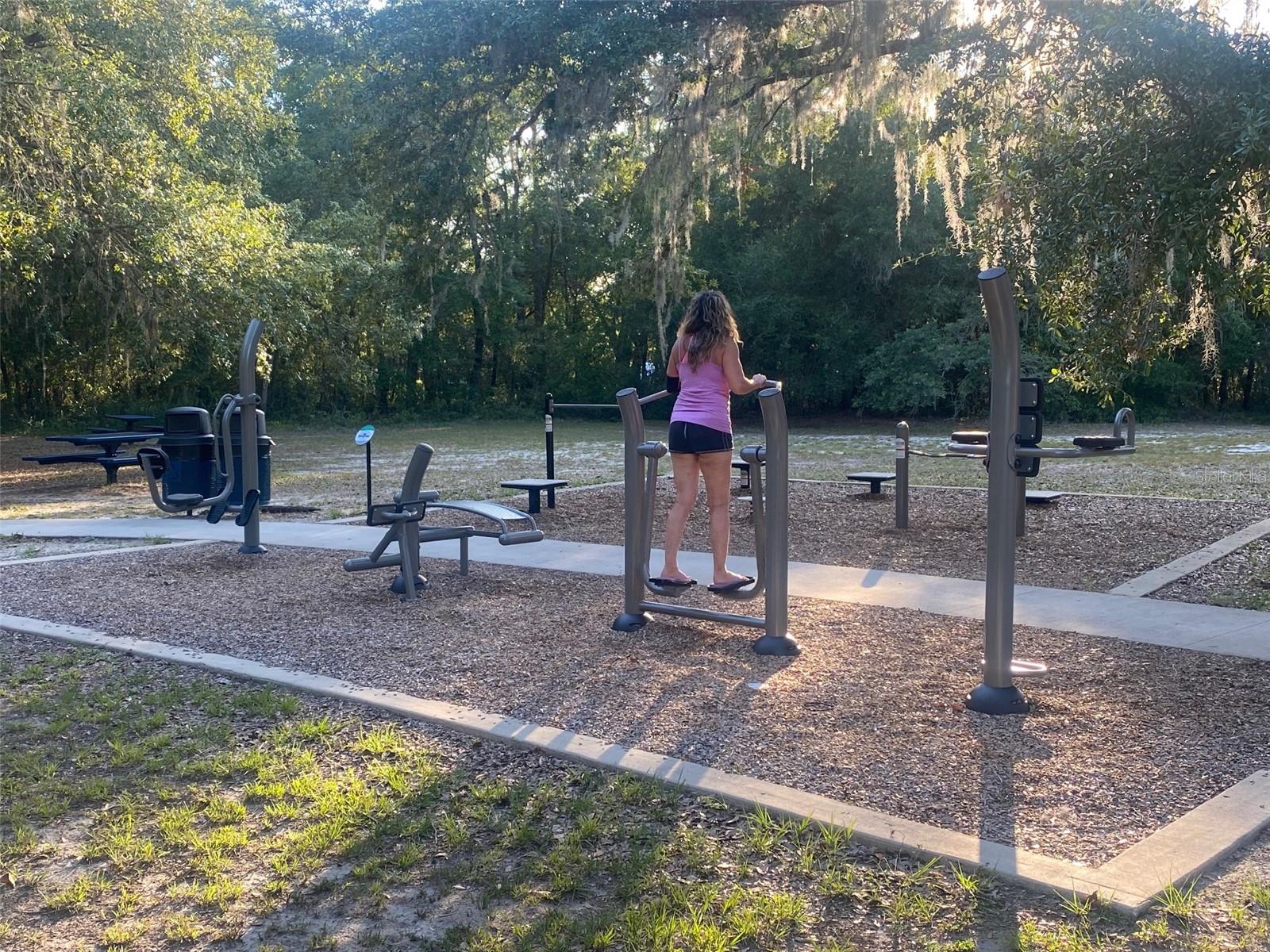 Image 38 of 50 For 404 Grove Street