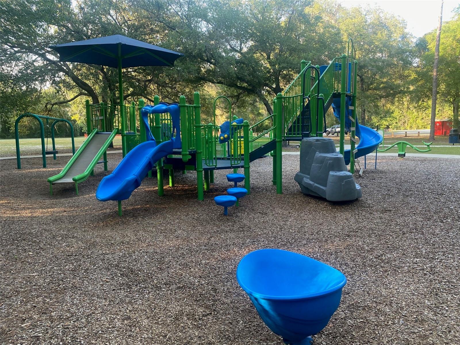 Image 40 of 50 For 404 Grove Street