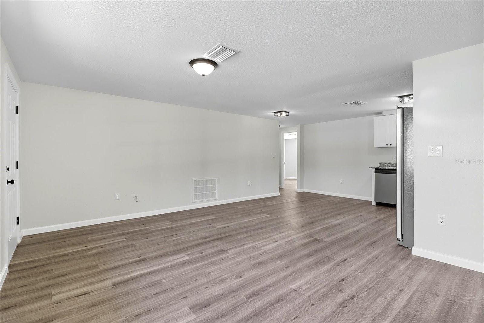 Image 15 of 41 For 15829 Villa Drive