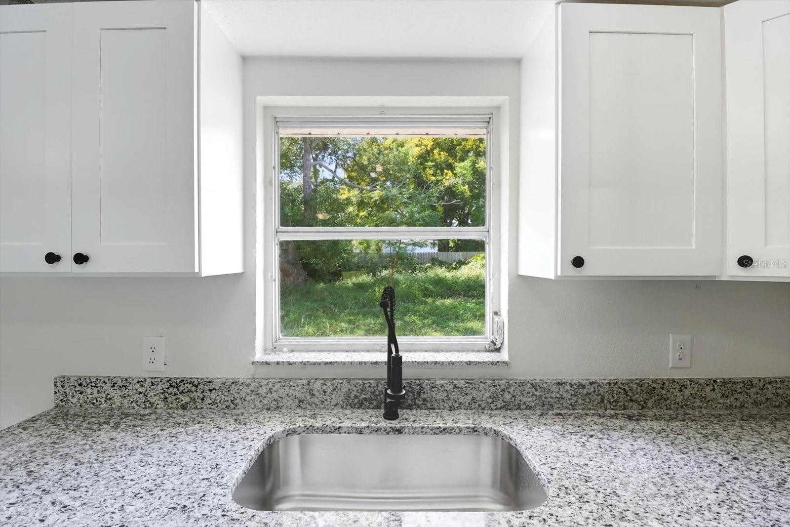 Image 20 of 41 For 15829 Villa Drive