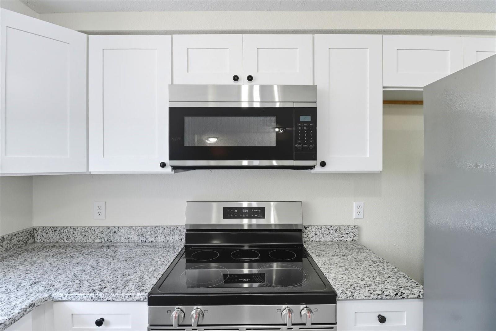 Image 21 of 41 For 15829 Villa Drive