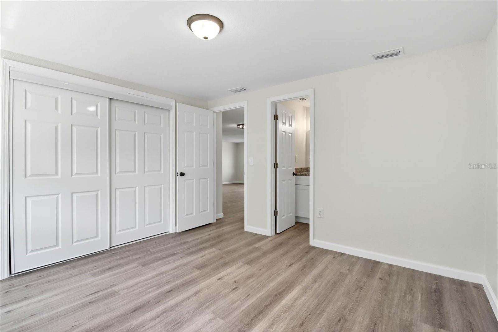 Image 23 of 41 For 15829 Villa Drive
