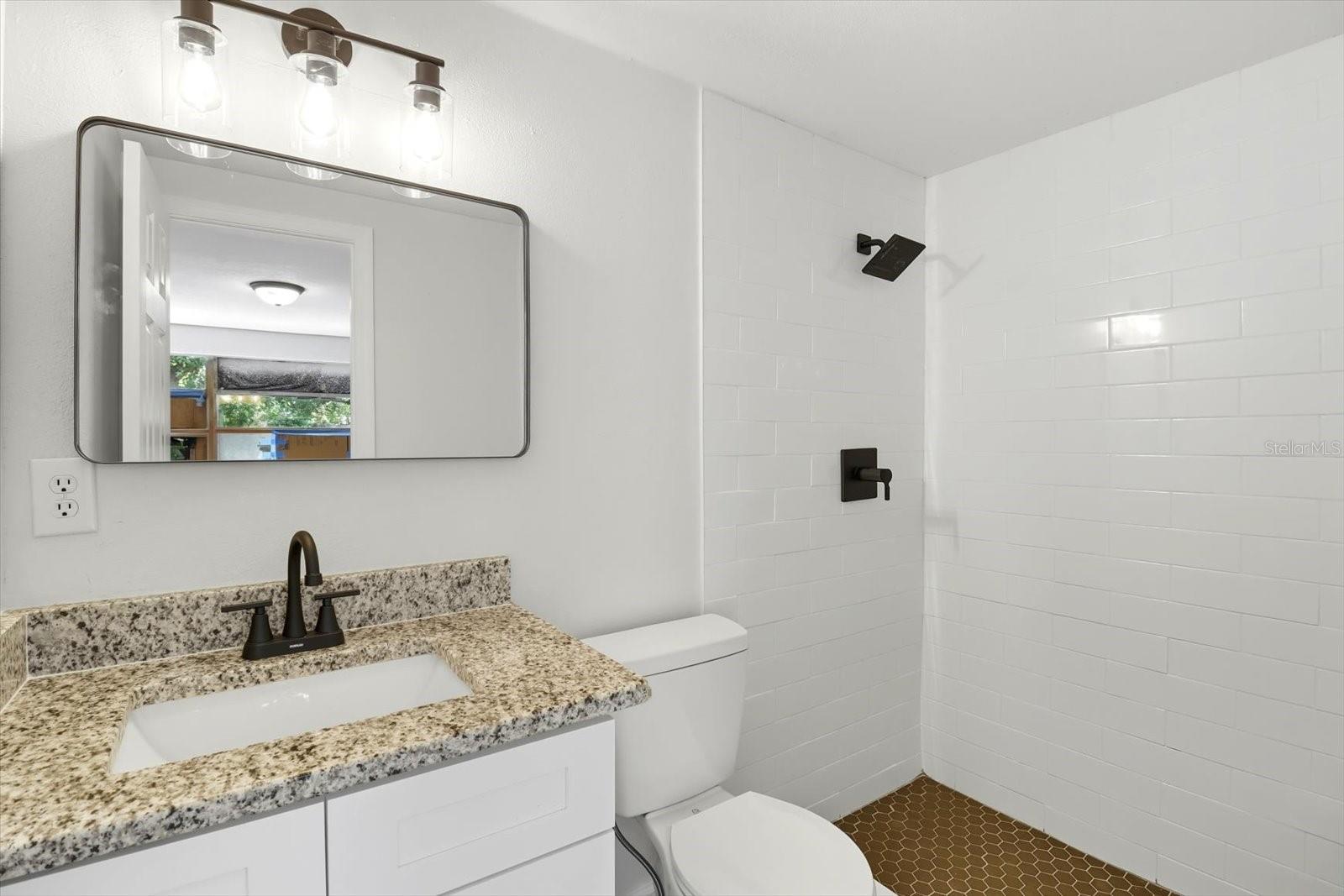 Image 24 of 41 For 15829 Villa Drive