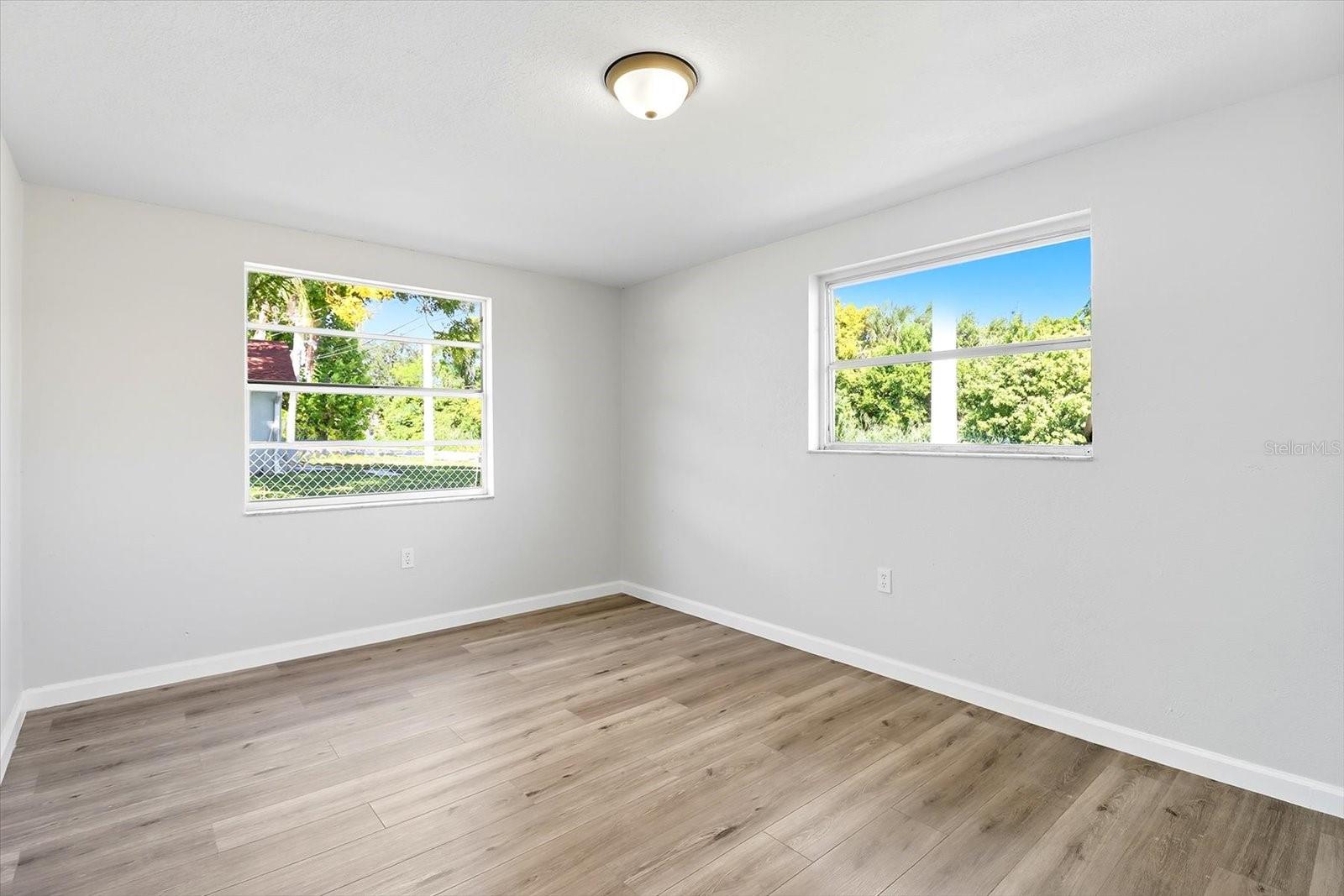 Image 25 of 41 For 15829 Villa Drive