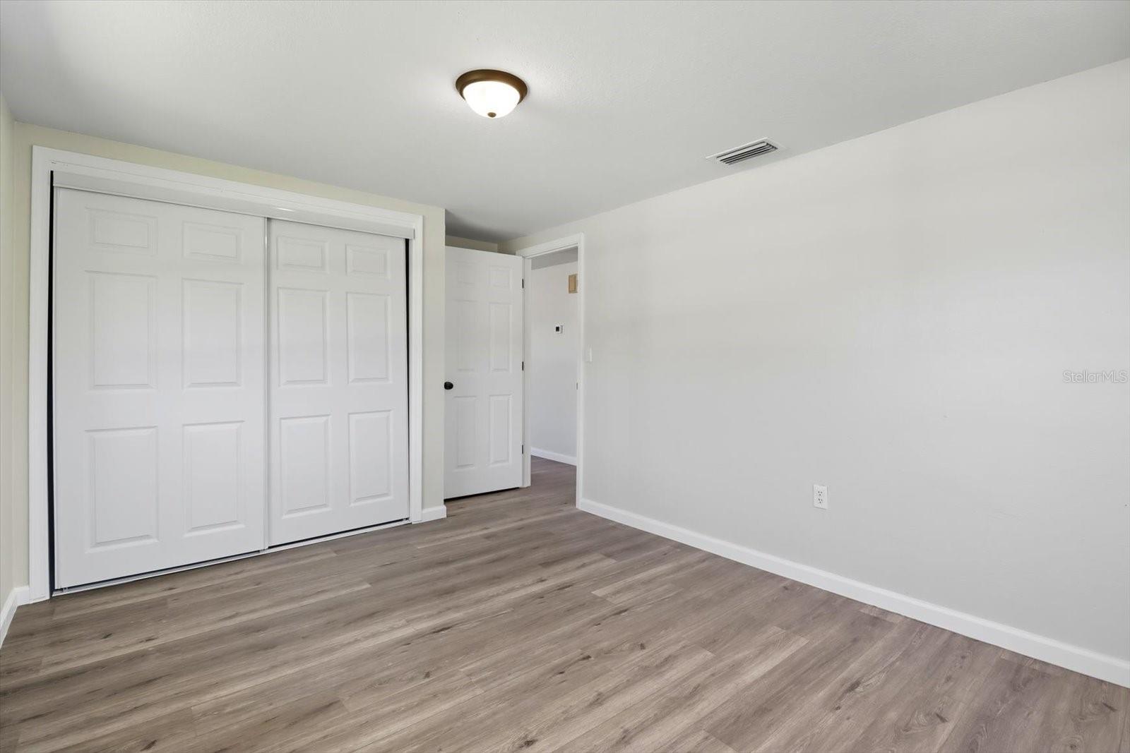 Image 26 of 41 For 15829 Villa Drive