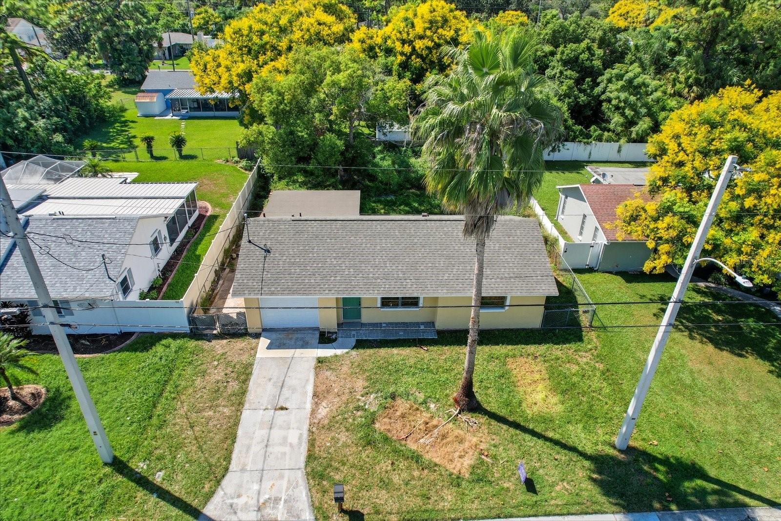 Image 35 of 41 For 15829 Villa Drive