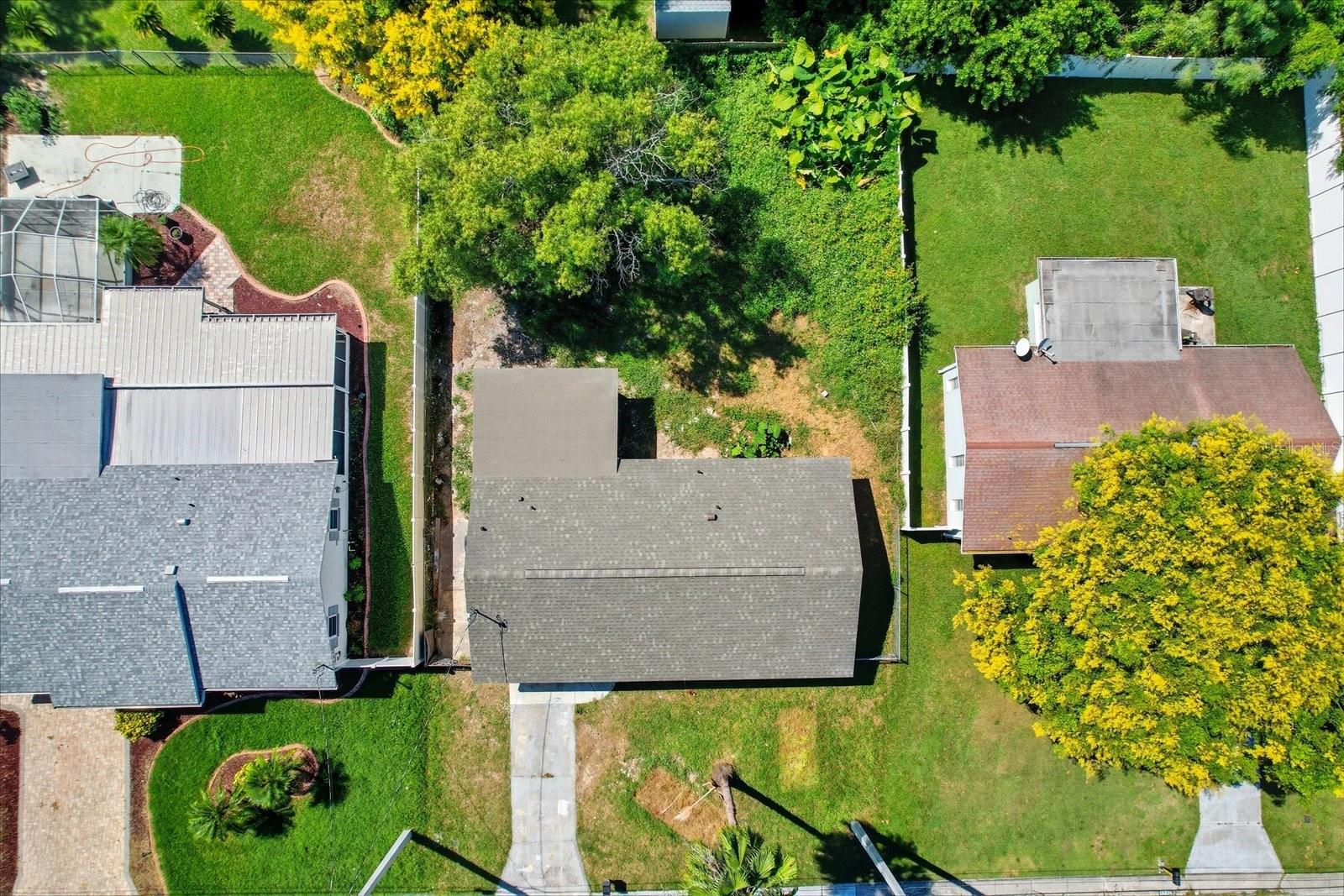 Image 36 of 41 For 15829 Villa Drive