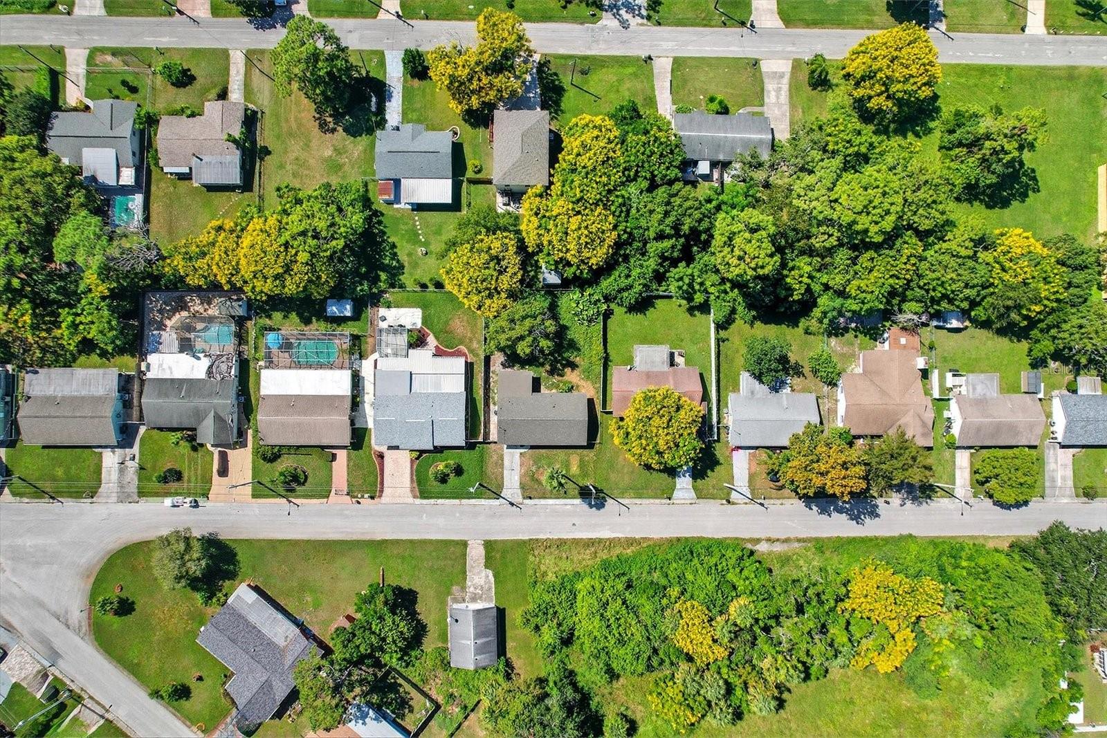 Image 37 of 41 For 15829 Villa Drive