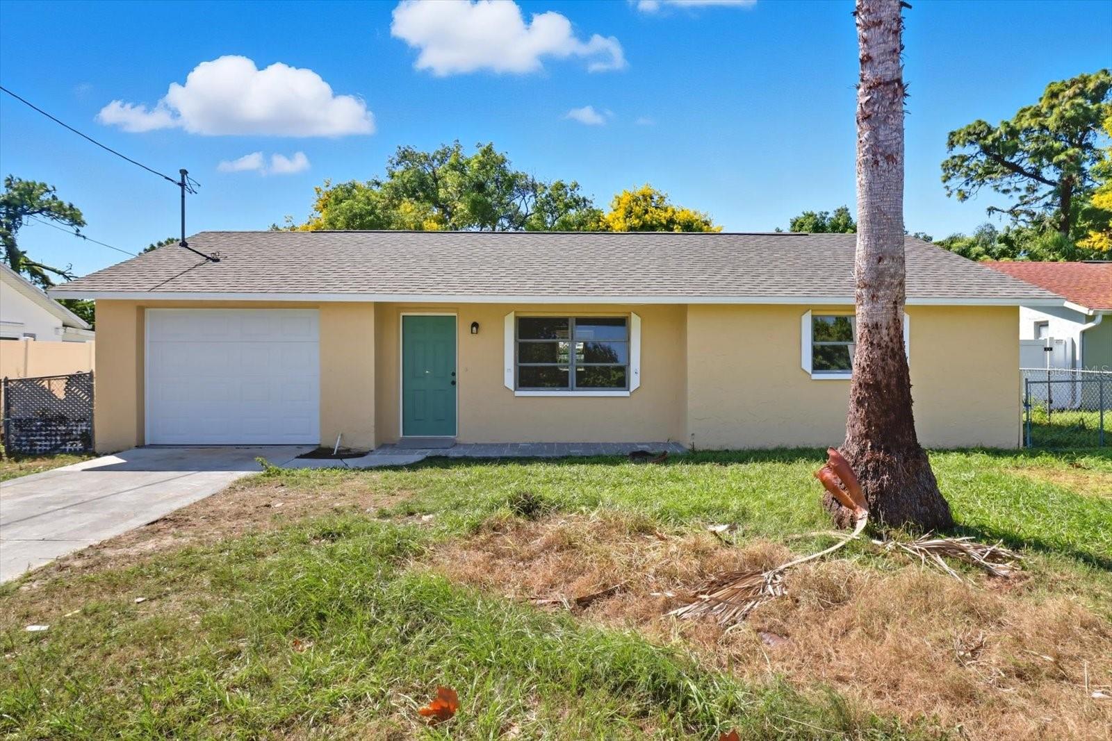Image 5 of 41 For 15829 Villa Drive