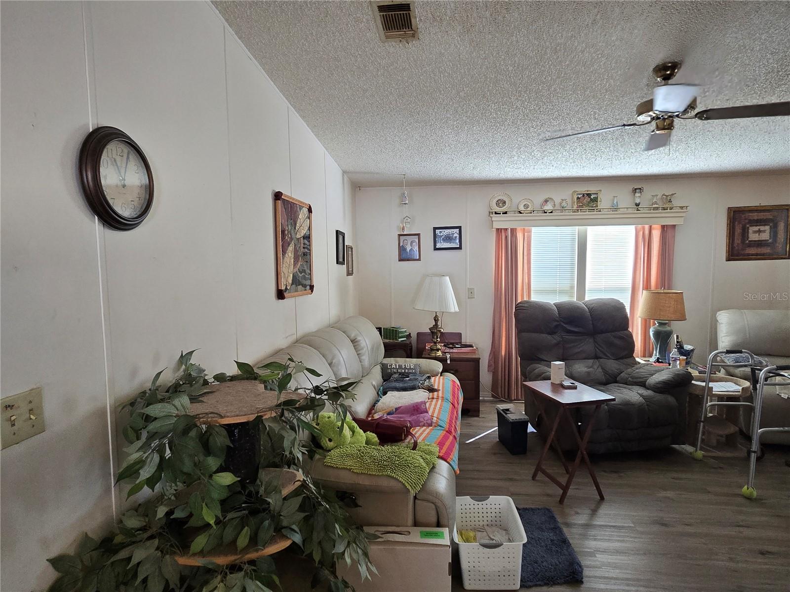 Image 19 of 34 For 409 Dartmouth Drive