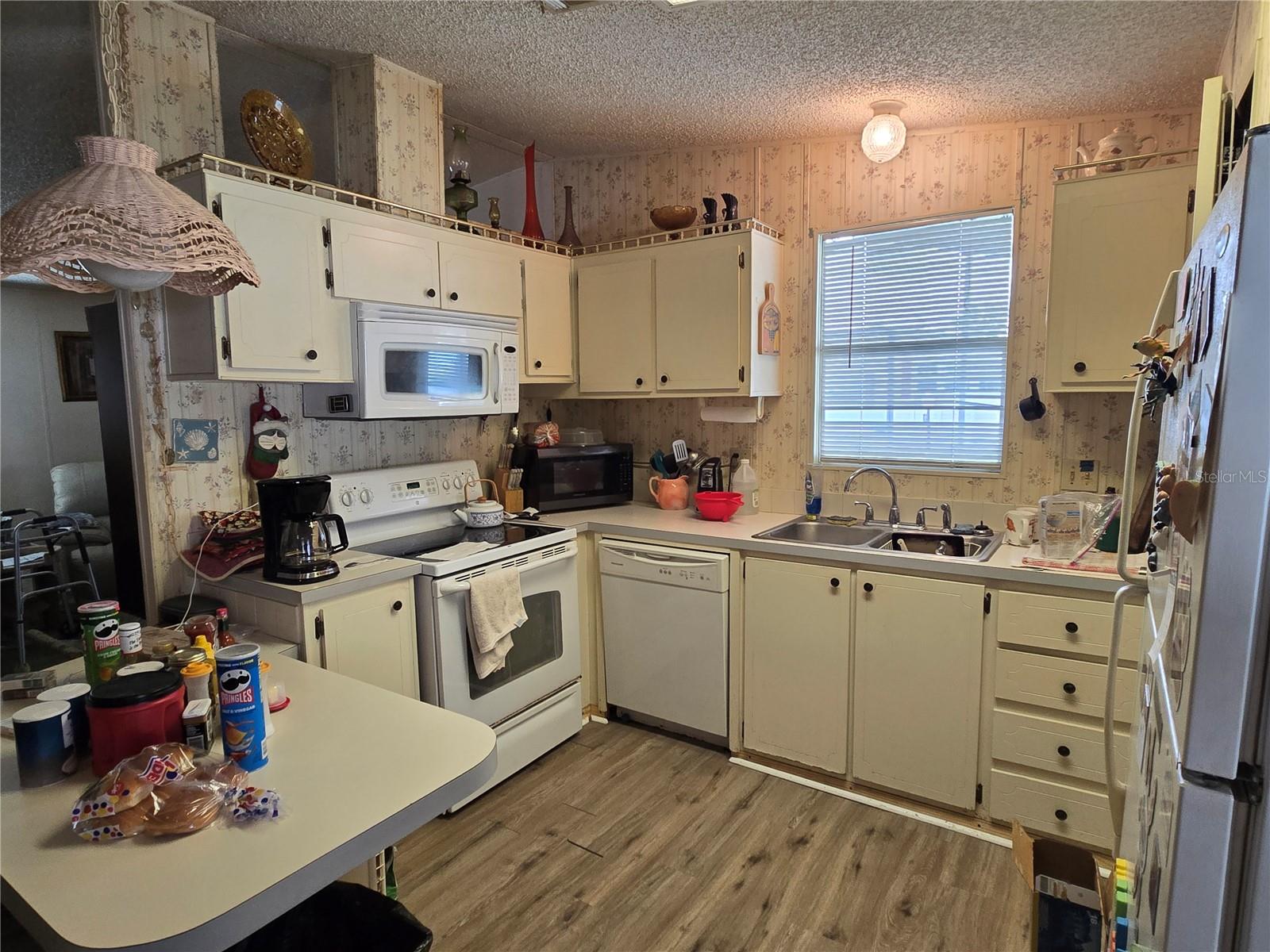 Image 20 of 34 For 409 Dartmouth Drive