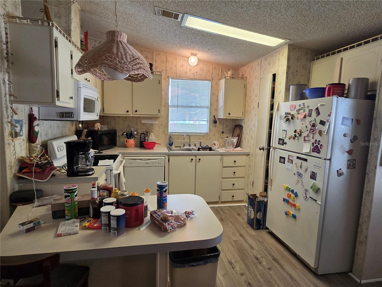 Image 24 of 34 For 409 Dartmouth Drive