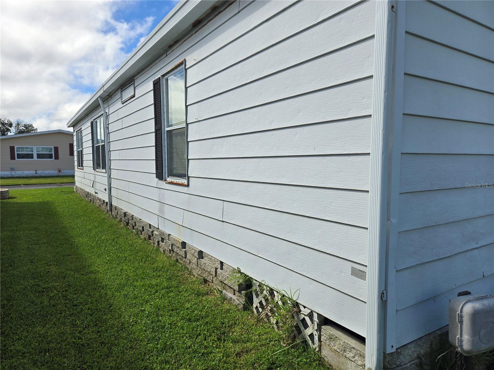 Image 4 of 34 For 409 Dartmouth Drive