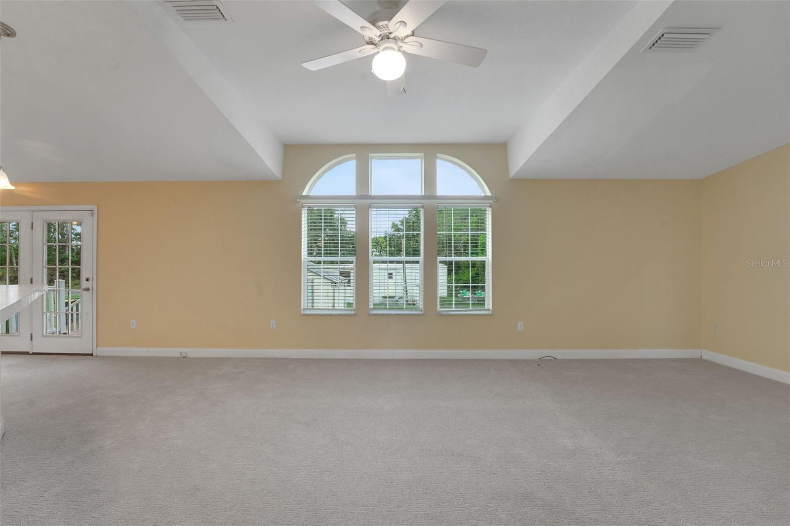 Image 6 of 16 For 921 1st Street