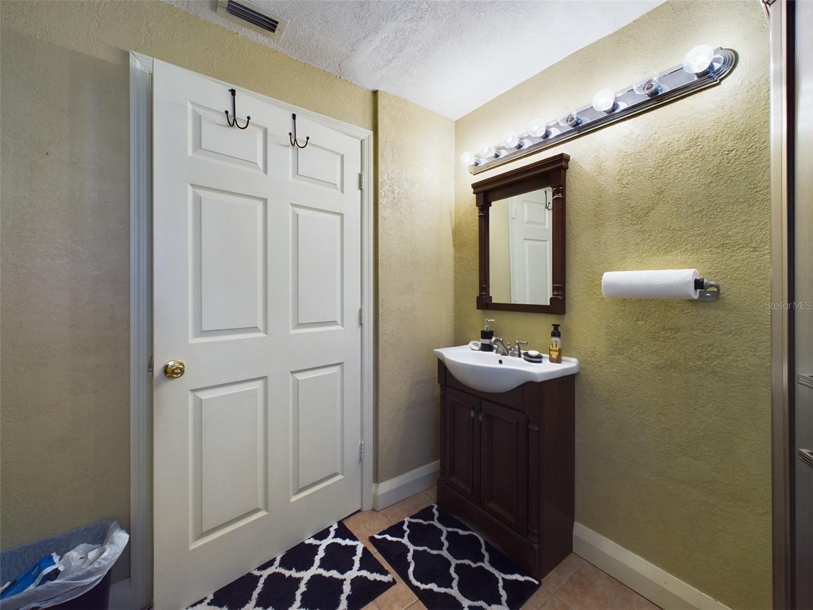 Image 10 of 36 For 318 1st Street