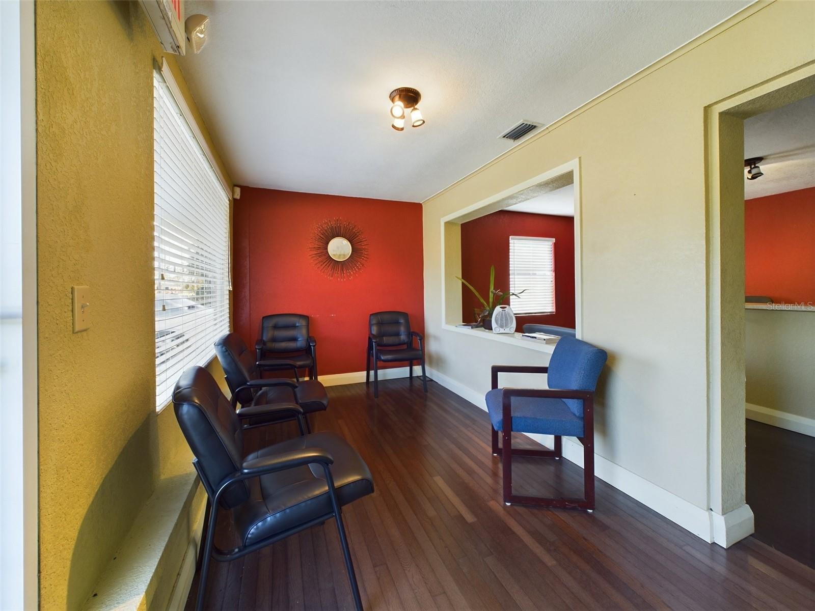 Image 4 of 36 For 318 1st Street