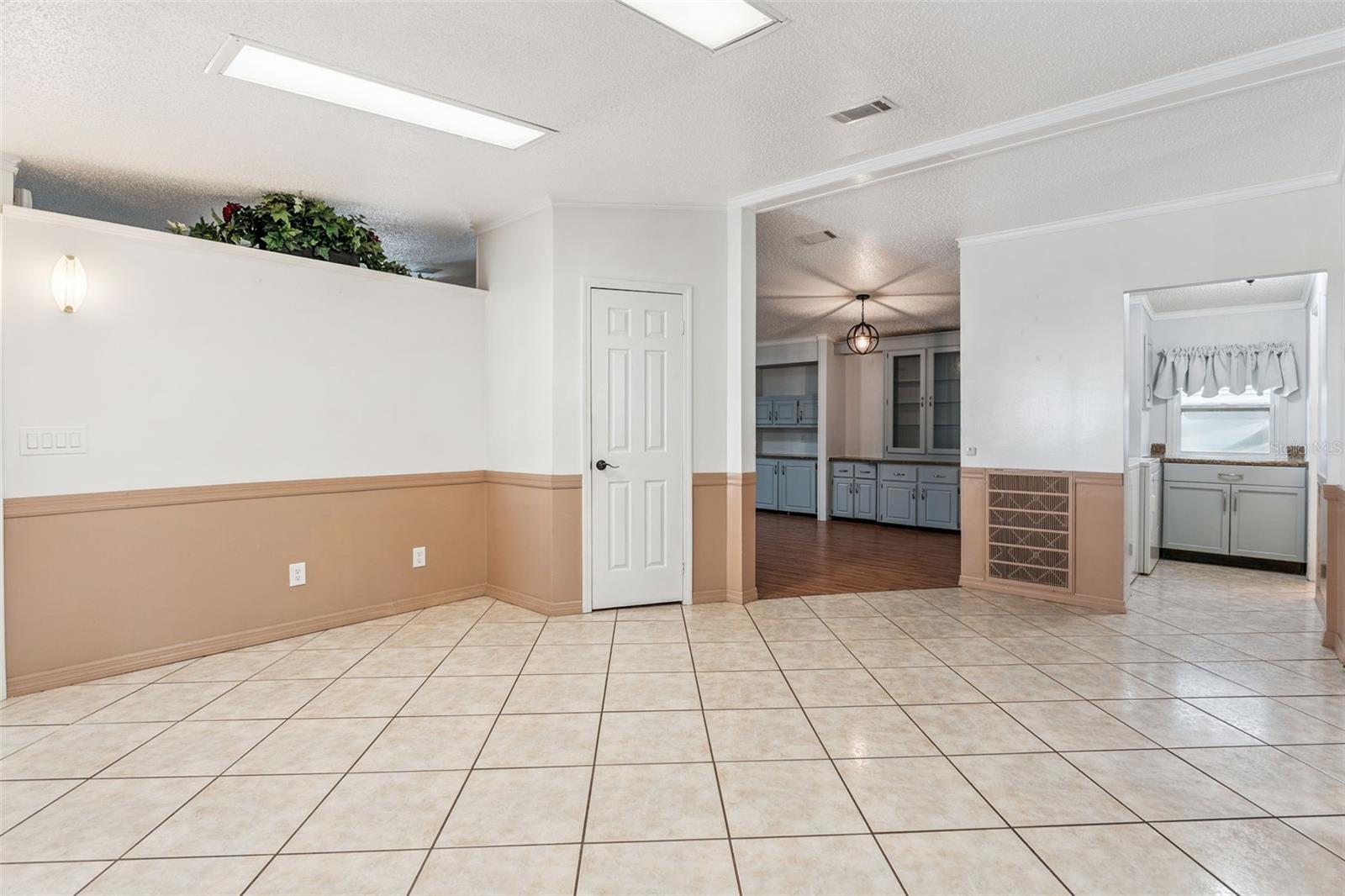 Image 12 of 56 For 5010 Northshore Drive