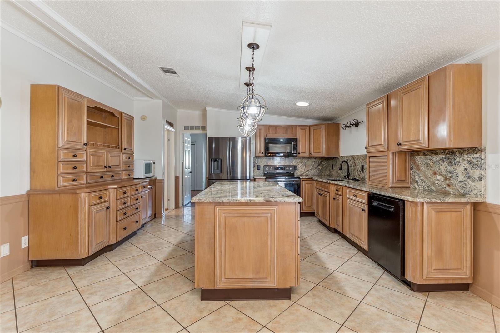 Image 15 of 56 For 5010 Northshore Drive