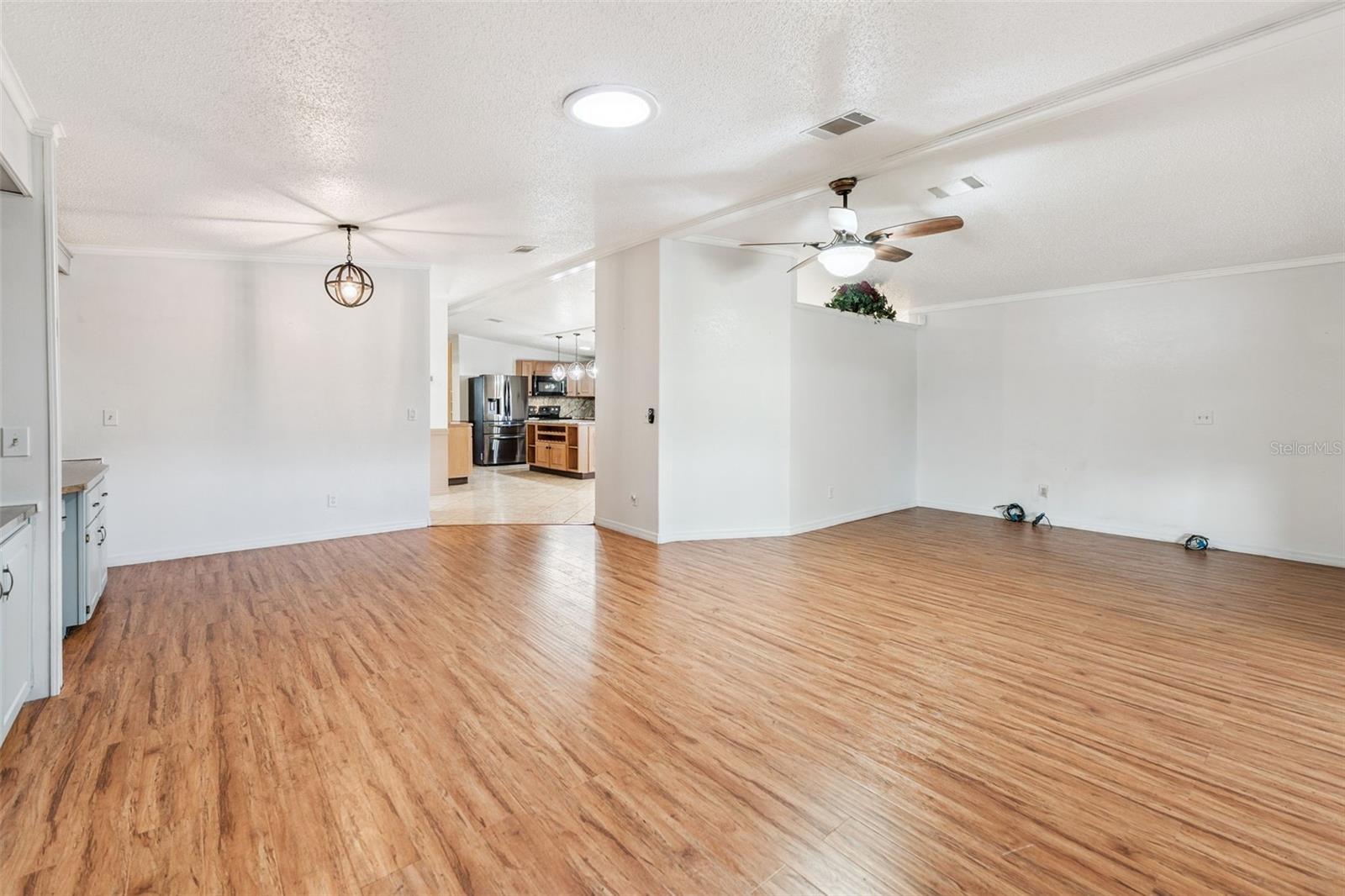 Image 18 of 56 For 5010 Northshore Drive