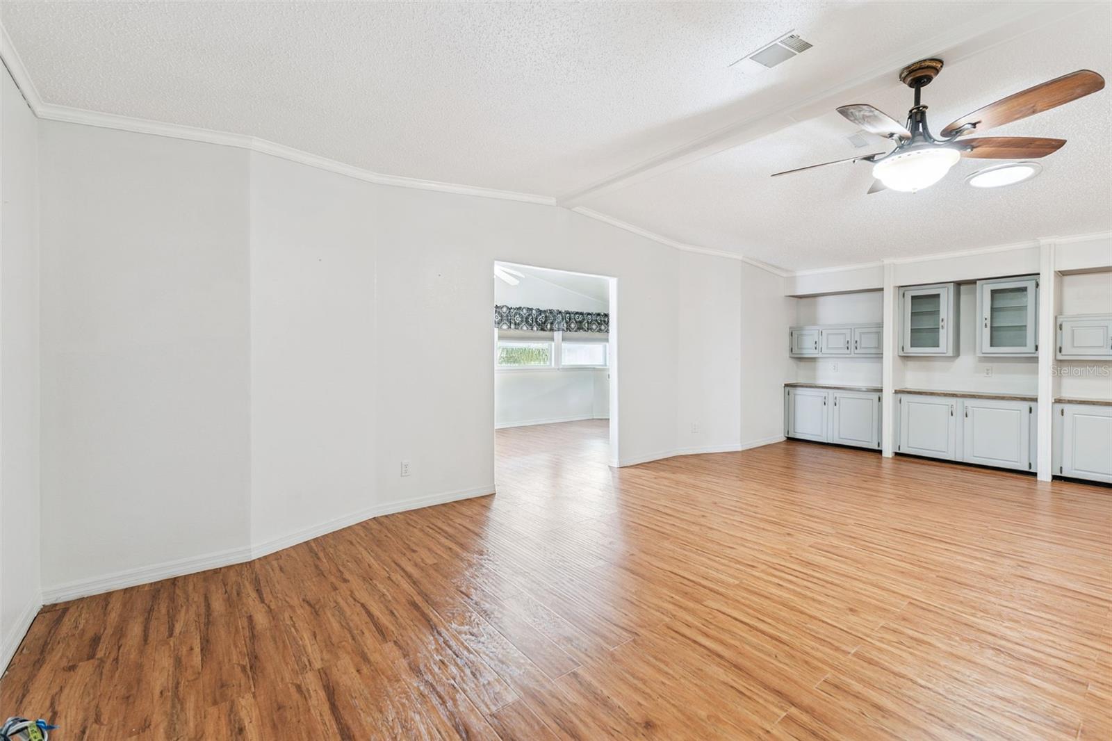 Image 23 of 56 For 5010 Northshore Drive