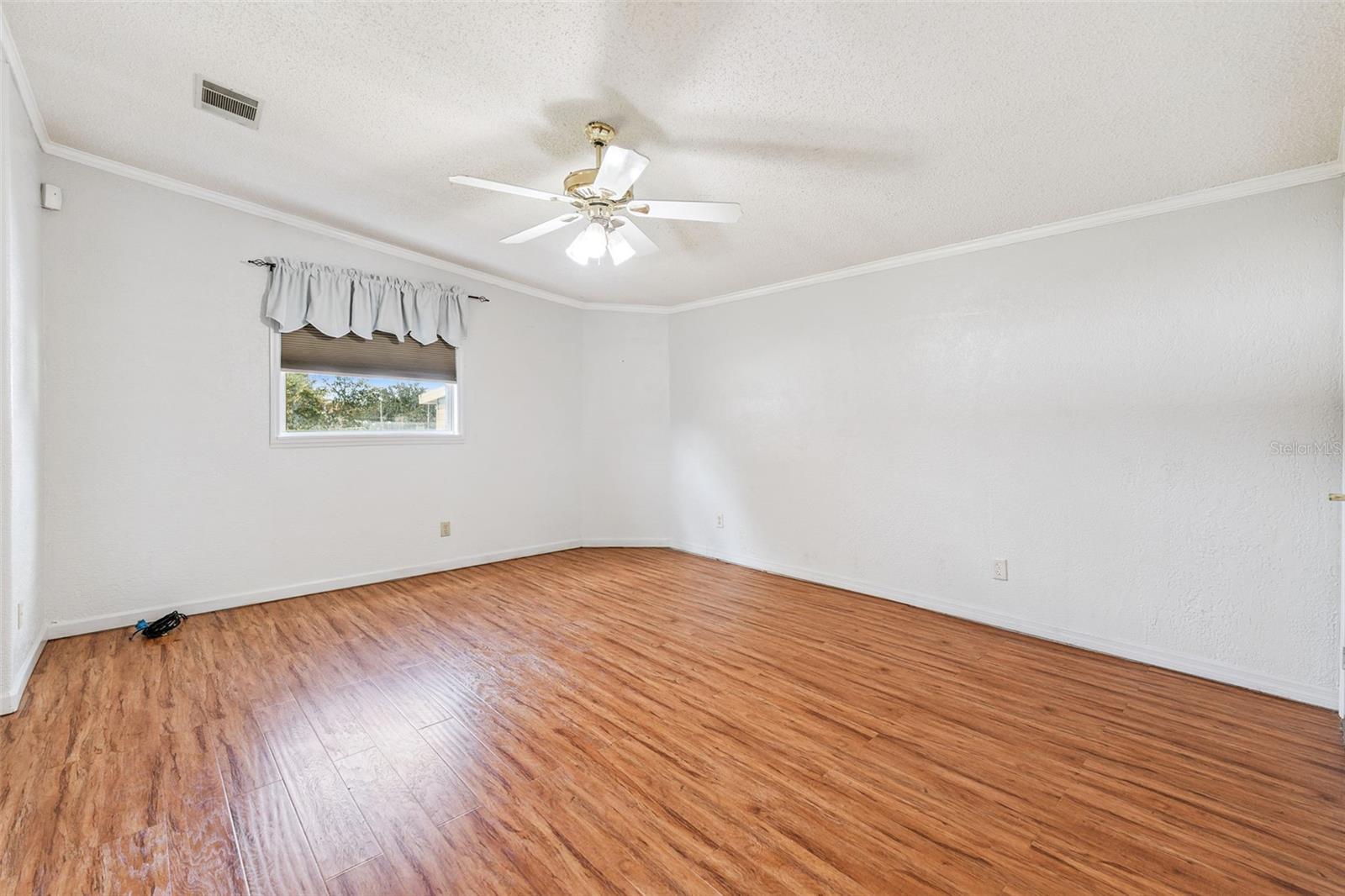 Image 28 of 56 For 5010 Northshore Drive