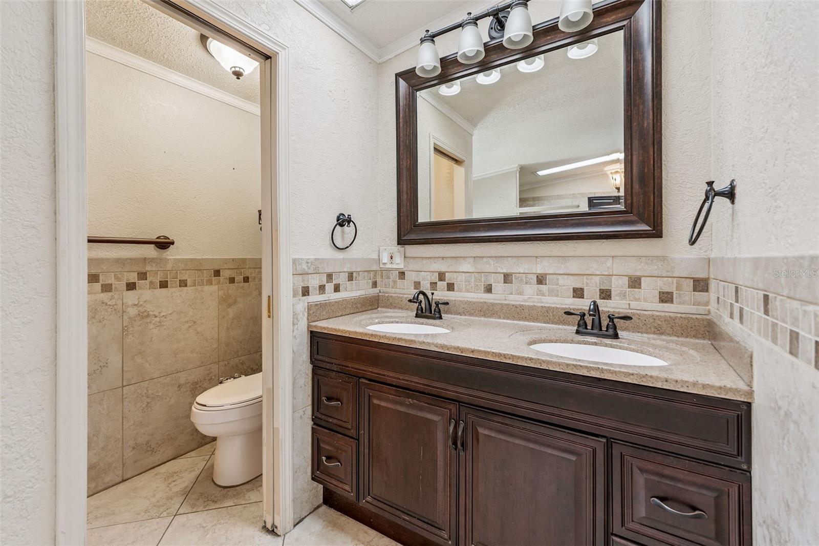 Image 36 of 56 For 5010 Northshore Drive