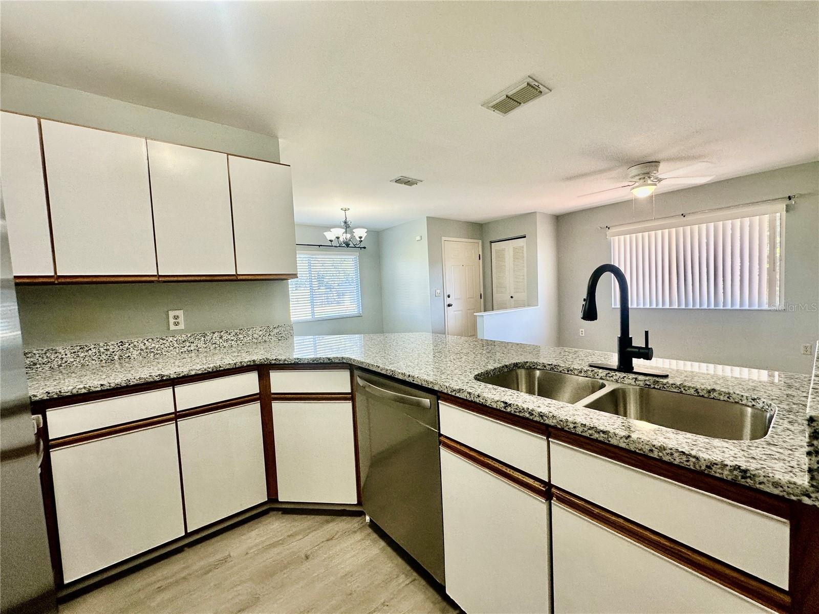 Image 11 of 32 For 7903 Waterview Way 7903