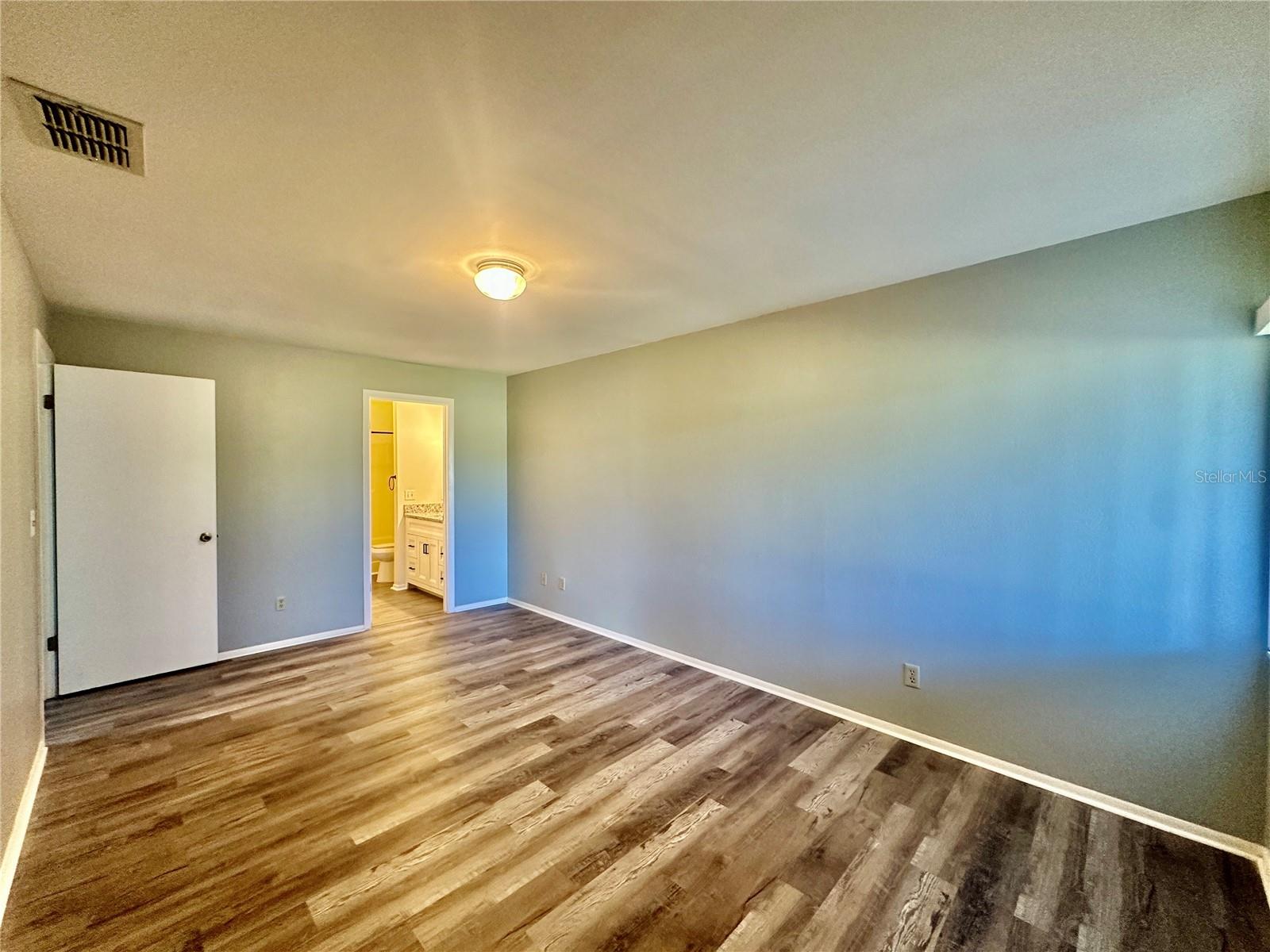 Image 15 of 32 For 7903 Waterview Way 7903