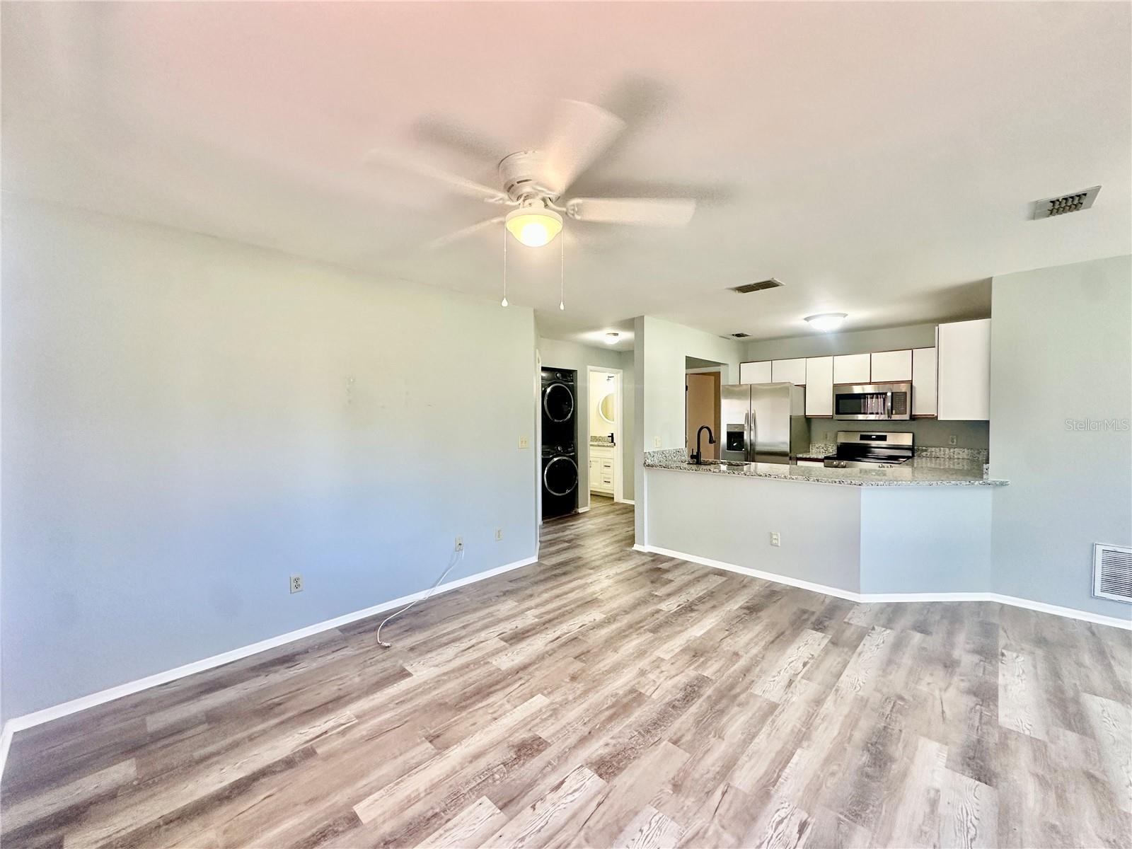 Image 5 of 32 For 7903 Waterview Way 7903