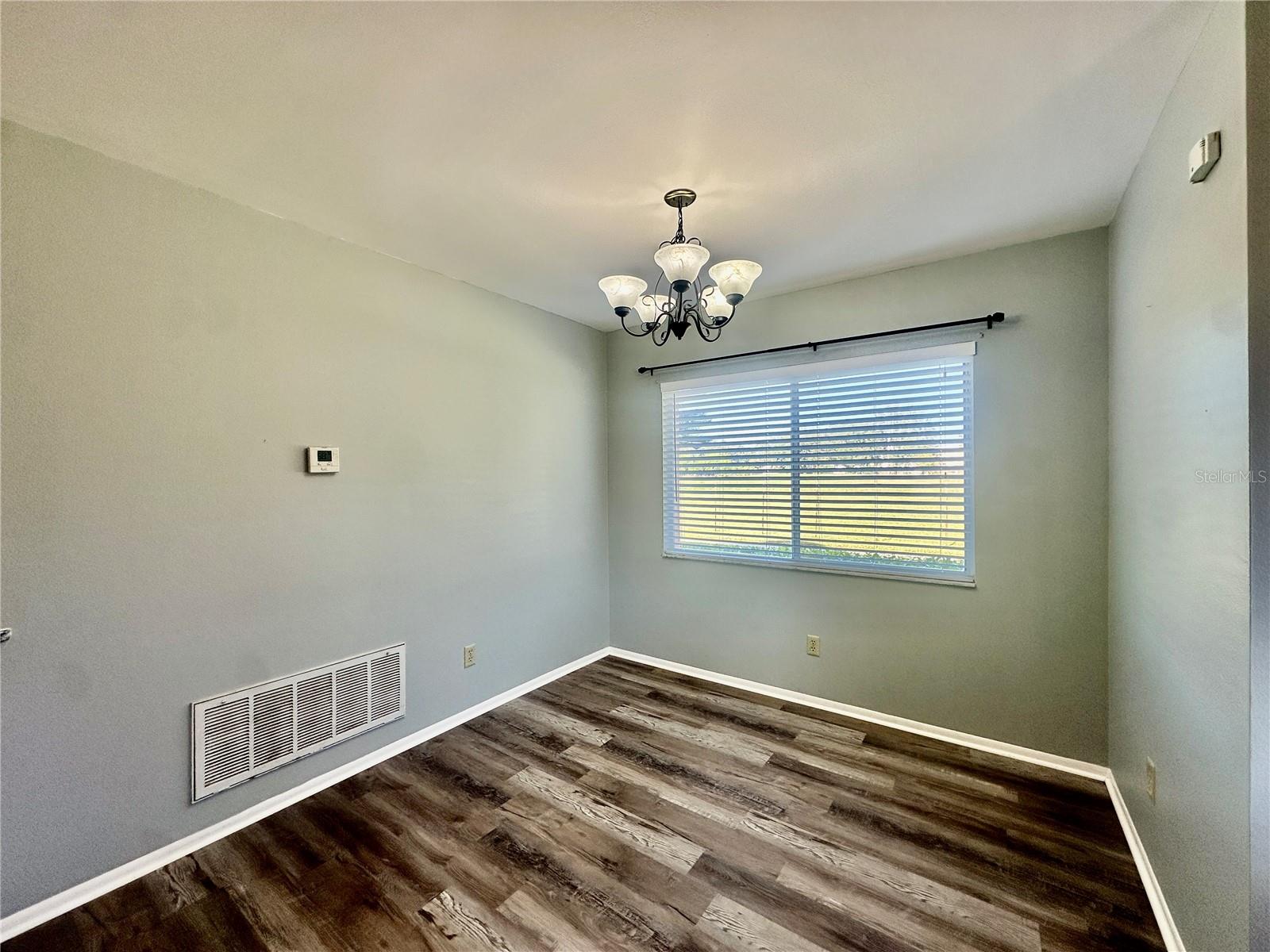 Image 7 of 32 For 7903 Waterview Way 7903