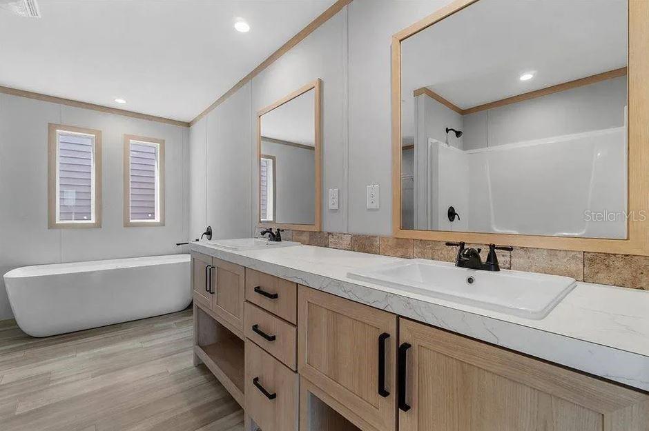 Image 8 of 12 For 0 St George Bay Street