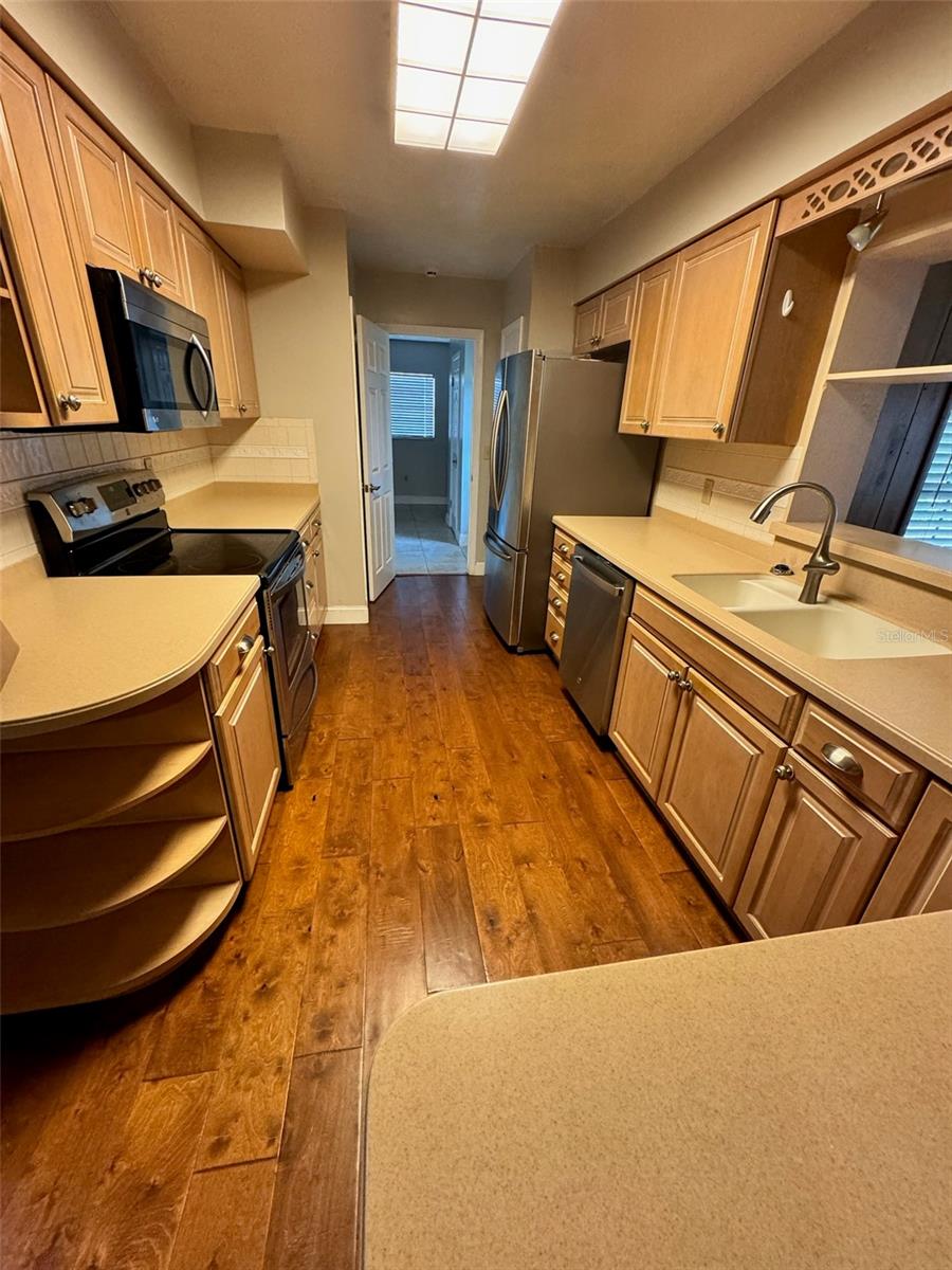 Image 2 of 11 For 608 Paradise Island Way