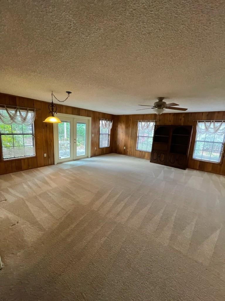 Image 5 of 11 For 608 Paradise Island Way