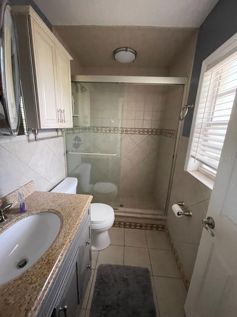 Image 8 of 11 For 608 Paradise Island Way