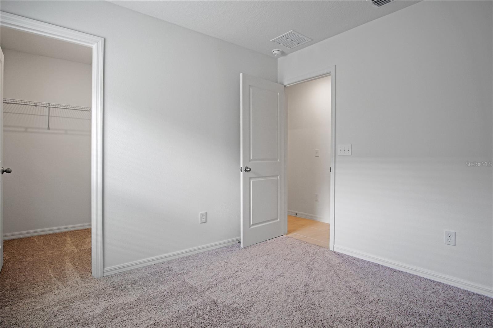 Image 21 of 31 For 2906 Lavanda Drive