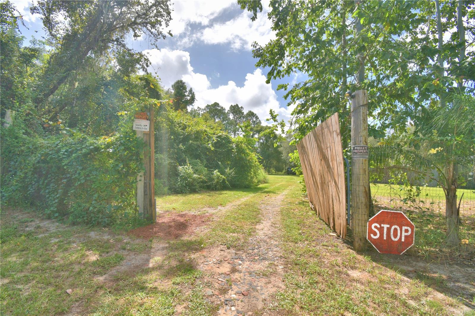 Image 2 of 70 For 2595 Huggins Road