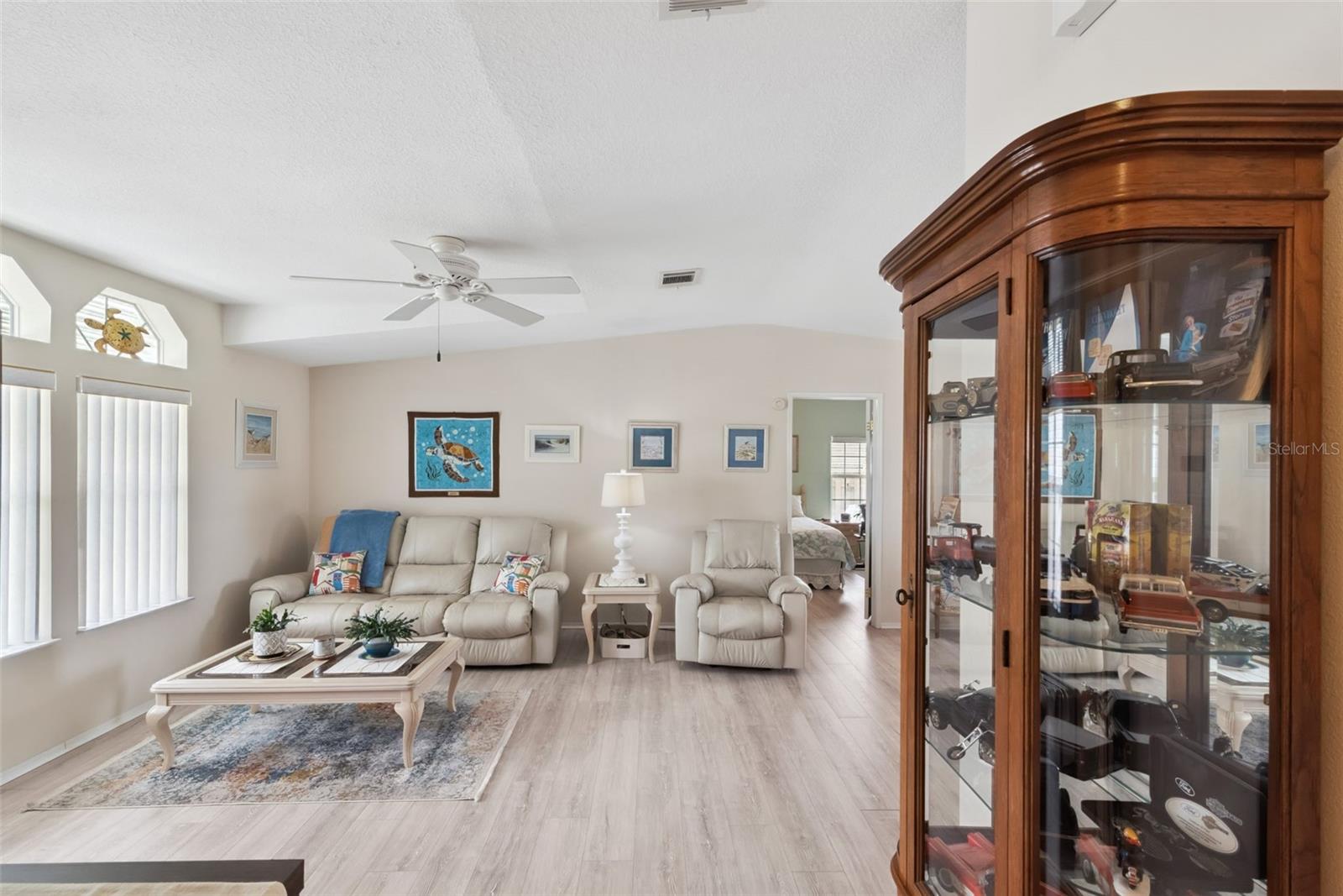 Image 24 of 66 For 5035 Northshore Drive