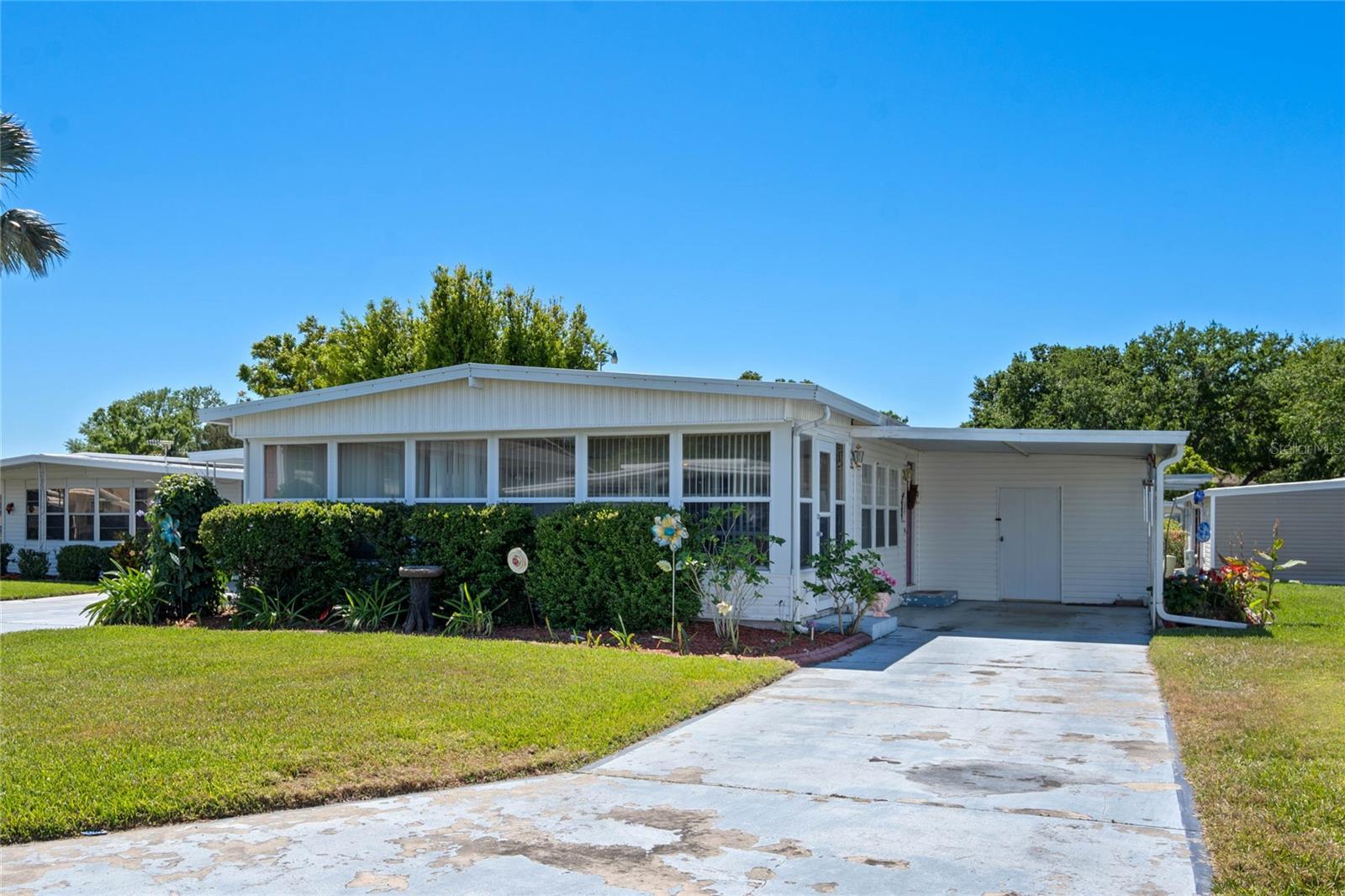 Image 2 of 38 For 107 Holiday Lane