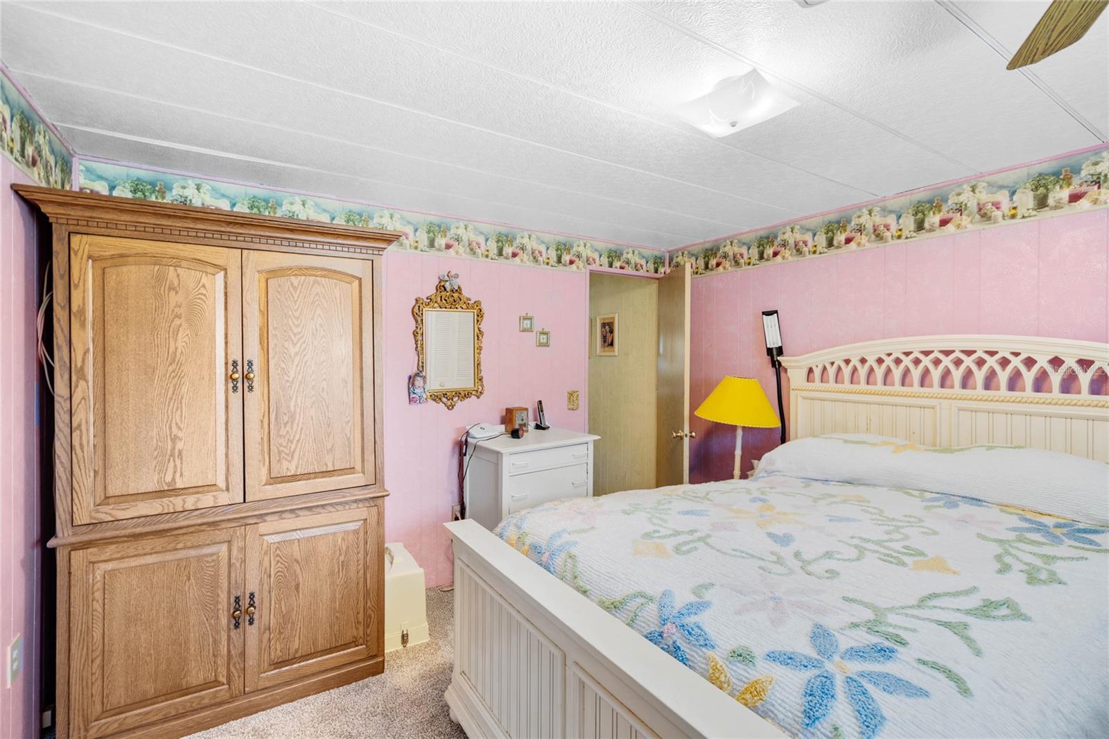 Image 22 of 38 For 107 Holiday Lane