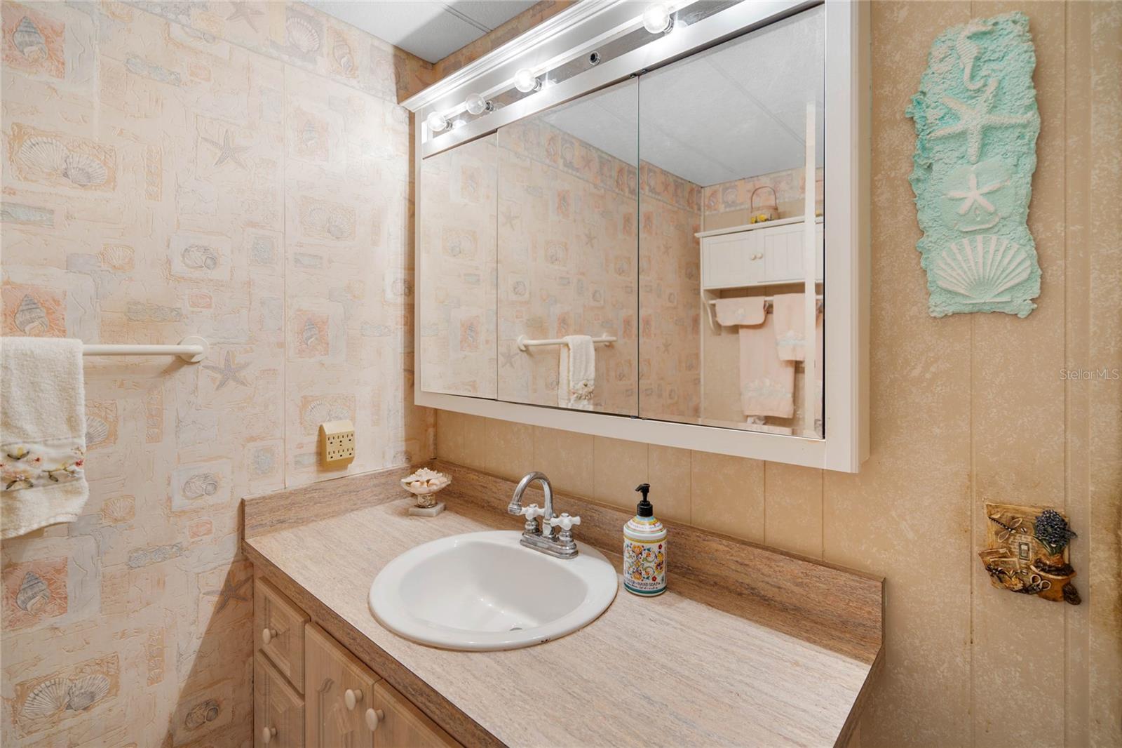 Image 24 of 38 For 107 Holiday Lane