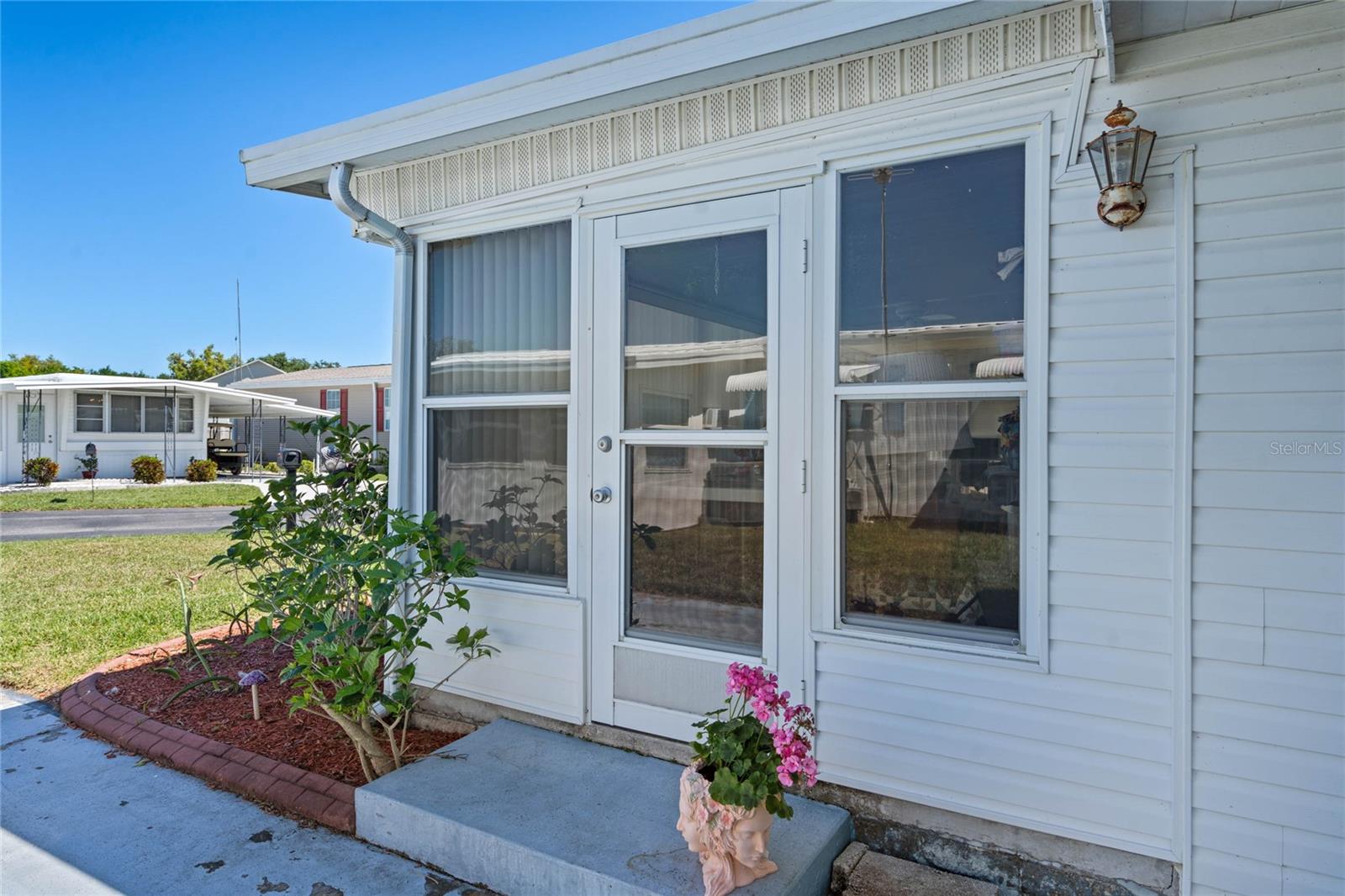 Image 5 of 38 For 107 Holiday Lane