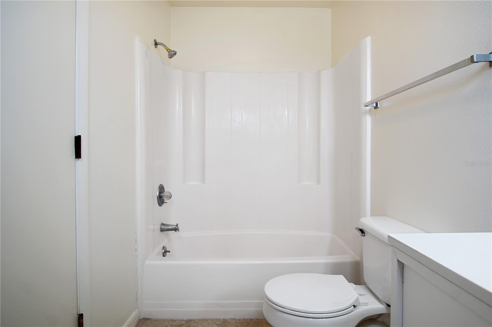 Image 13 of 20 For 118 Holland St