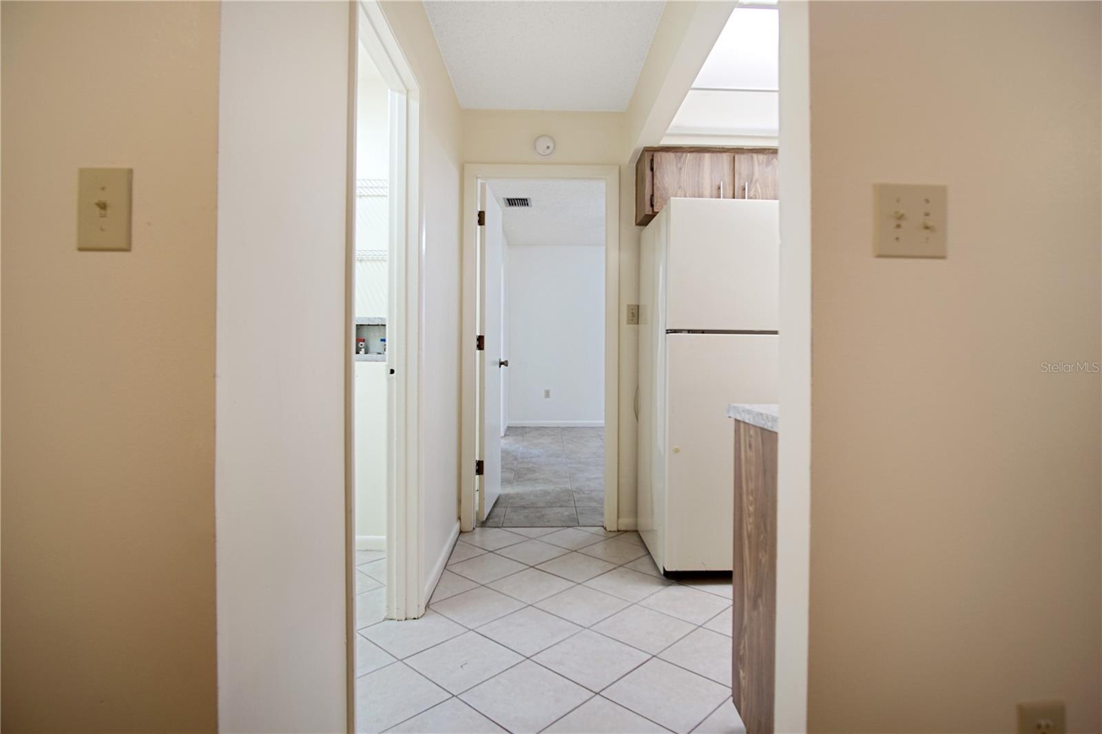 Image 9 of 20 For 118 Holland St