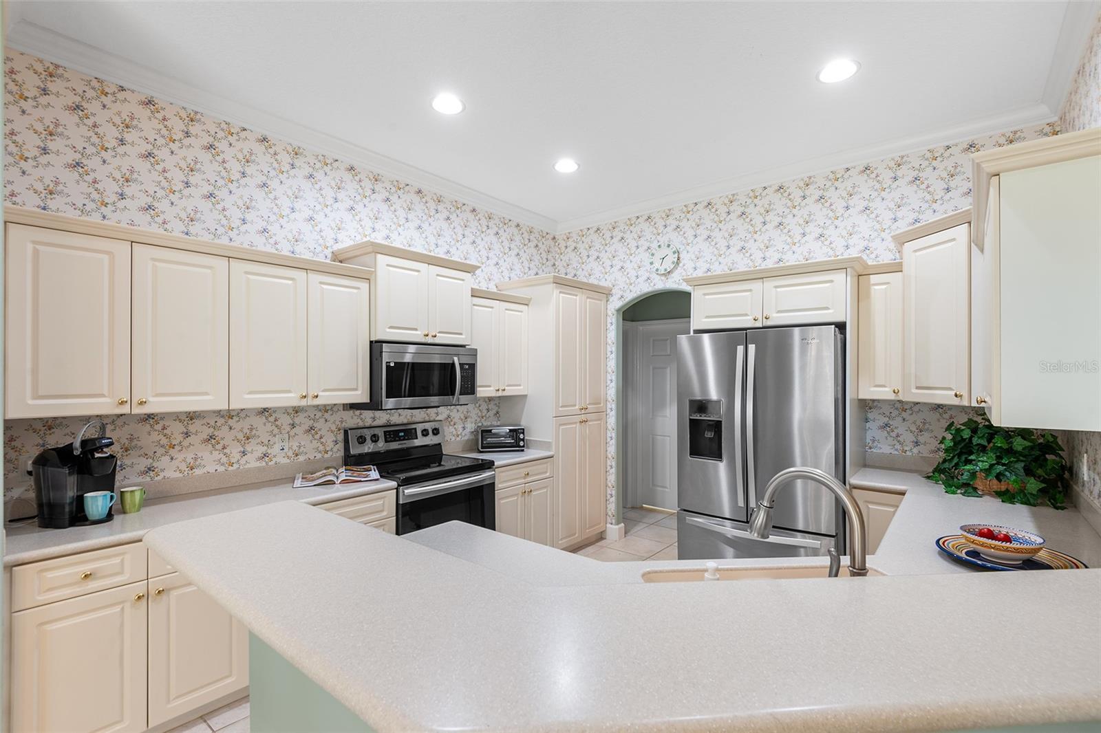 Image 23 of 53 For 126 Lake Region Circle