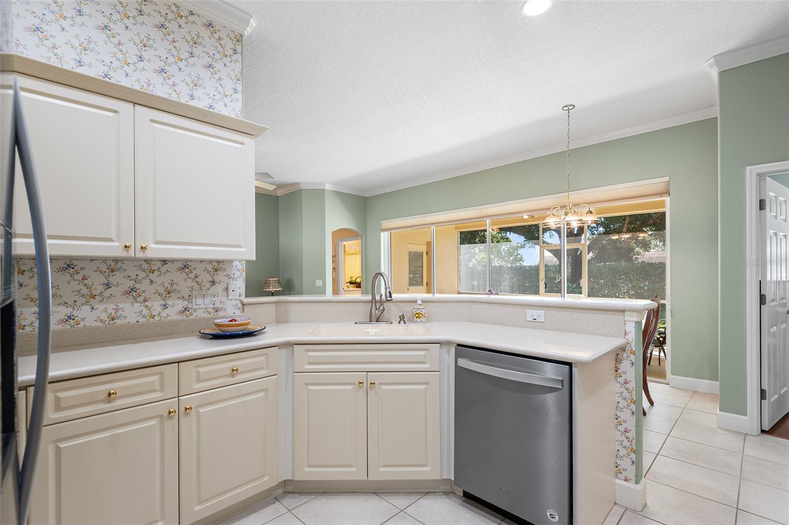 Image 25 of 53 For 126 Lake Region Circle