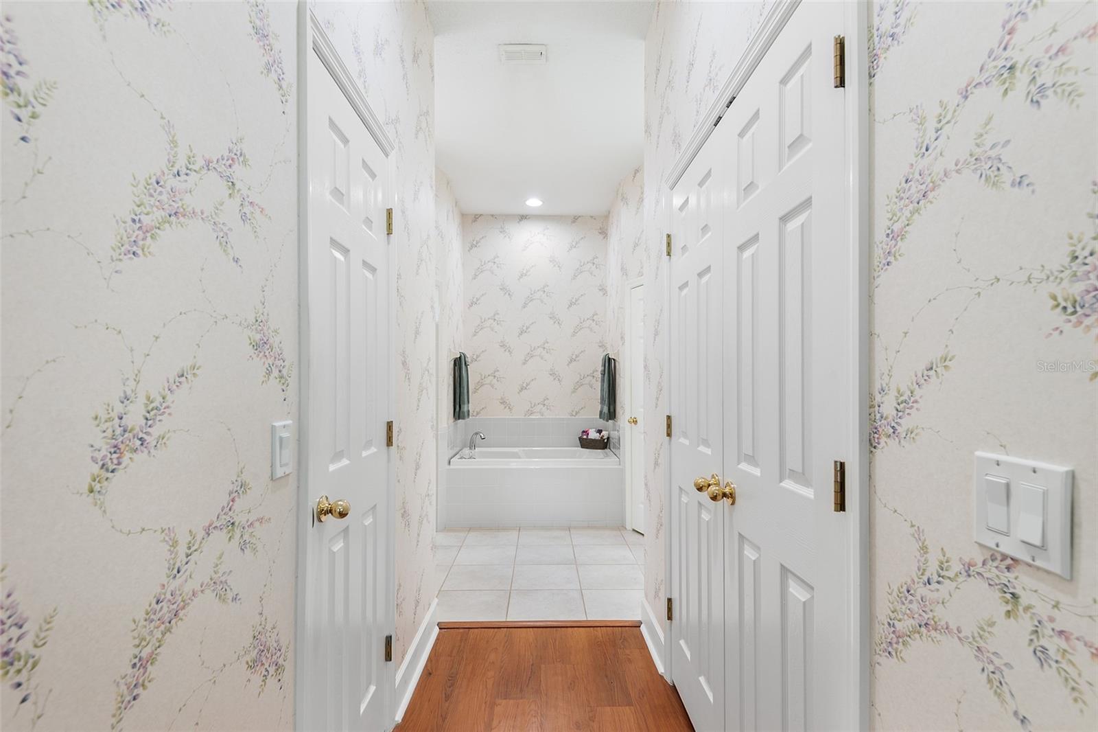 Image 29 of 53 For 126 Lake Region Circle