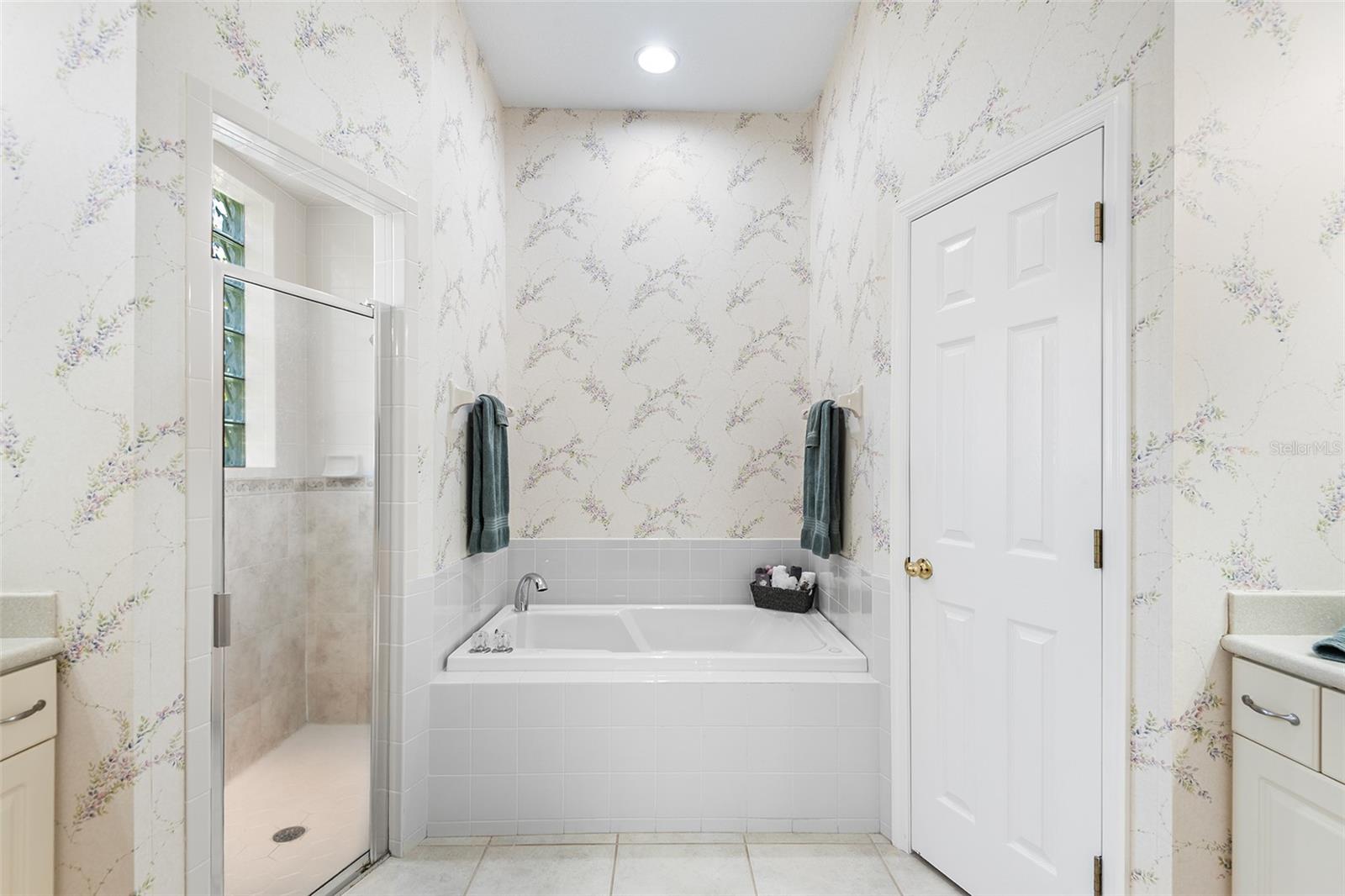 Image 30 of 53 For 126 Lake Region Circle